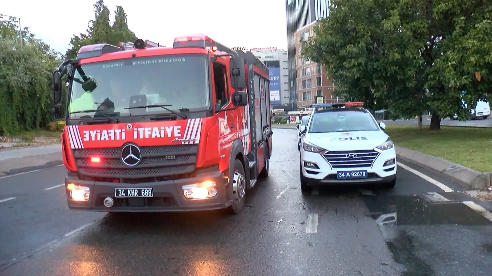 Küçükbakkalköy'de sabah kazası Otomobil takla attı, 2 yaralı