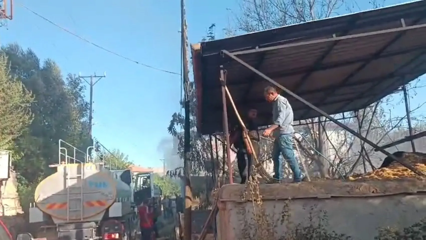 Malatya Darende’de bahçede başlayan yangın evlere sıçradı