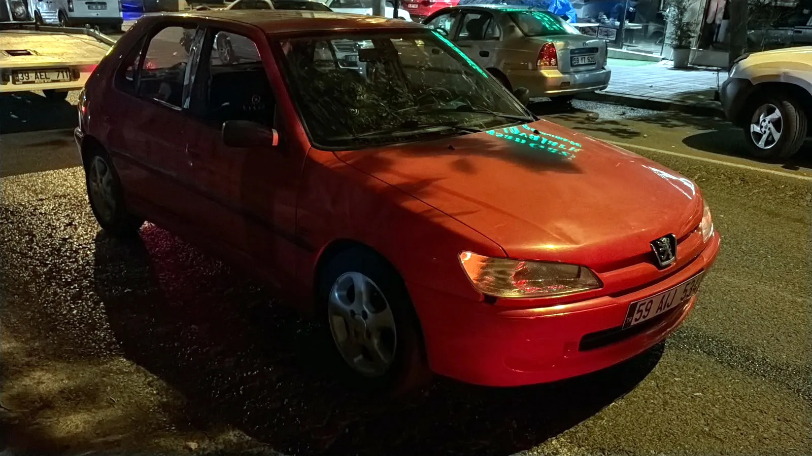 Çorlu'da otomobili bırakıp kaldırımda uyuyan sürücüye ağır fatura