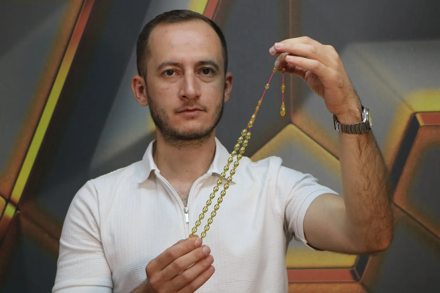 Öğretmenliği bıraktı tespih ustası oldu