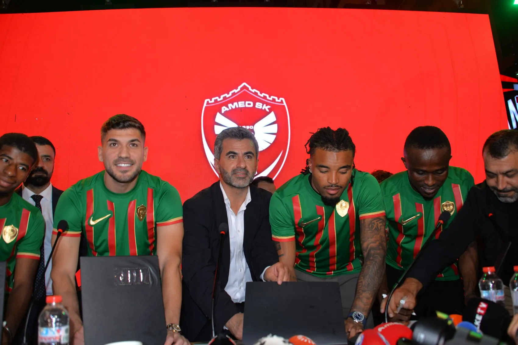 Amedspor Süper Lig için kadrosunu taraftarıyla buluşturdu