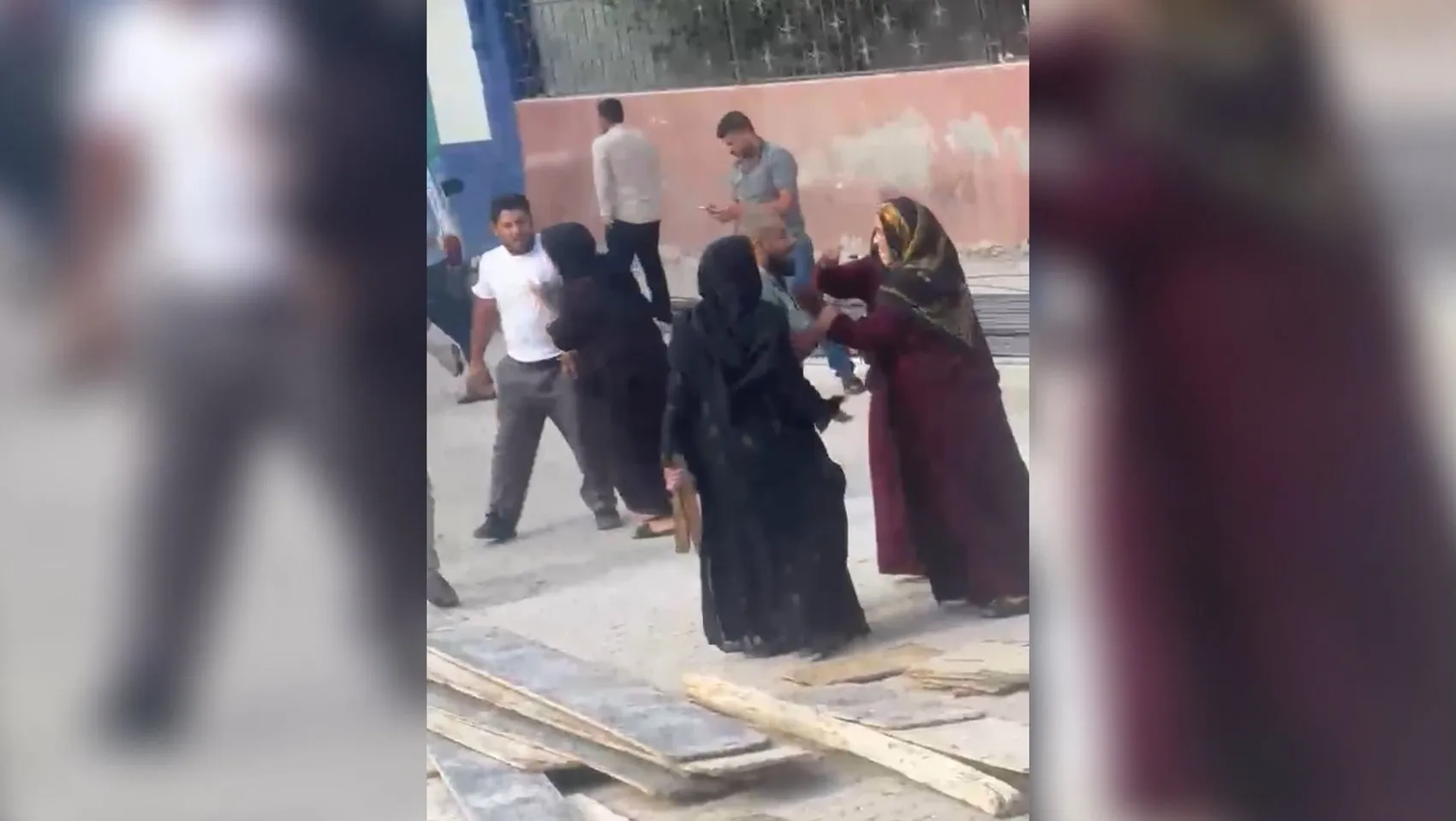 Yemek sofrasında taşlı sopalı baskın Şanlıurfa’da 6 kişi yaralandı