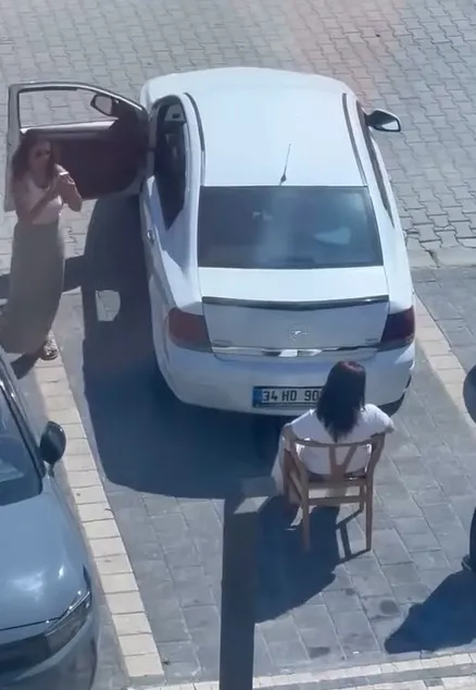 Yalova’da park yeri kavgası Sandalyeyle direndi