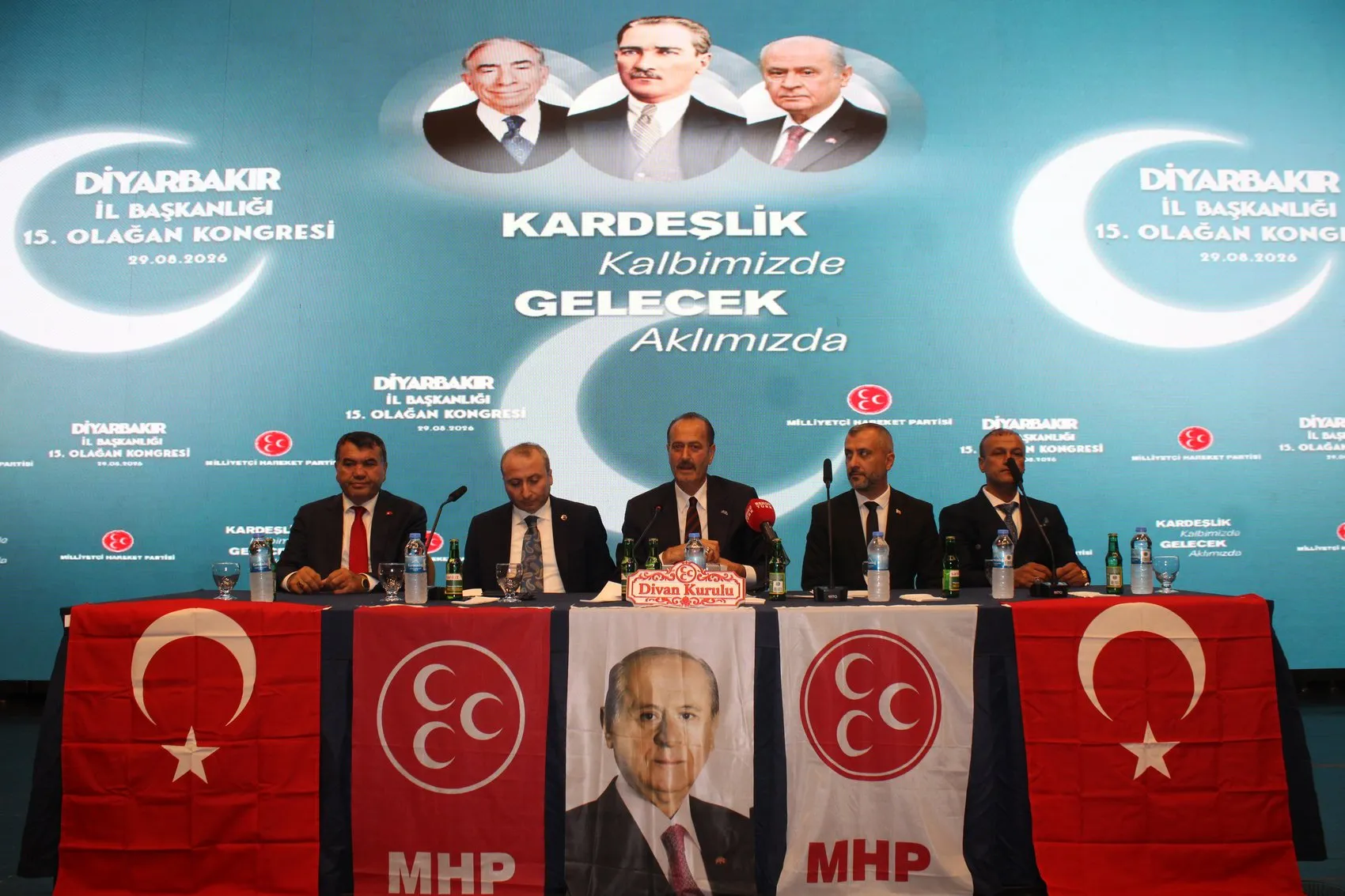 MHP Diyarbakır'da kongresini yaptı Osmanağaoğlu'ndan 'kapılar içinde kapılar' vurgusu