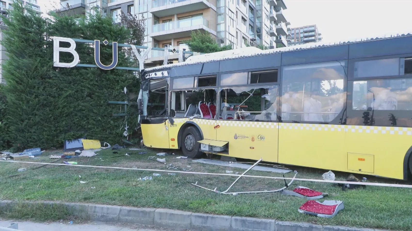 Zeytinburnu'ndaki otobüs faciasında acı haber: Bir can daha yitip gitti