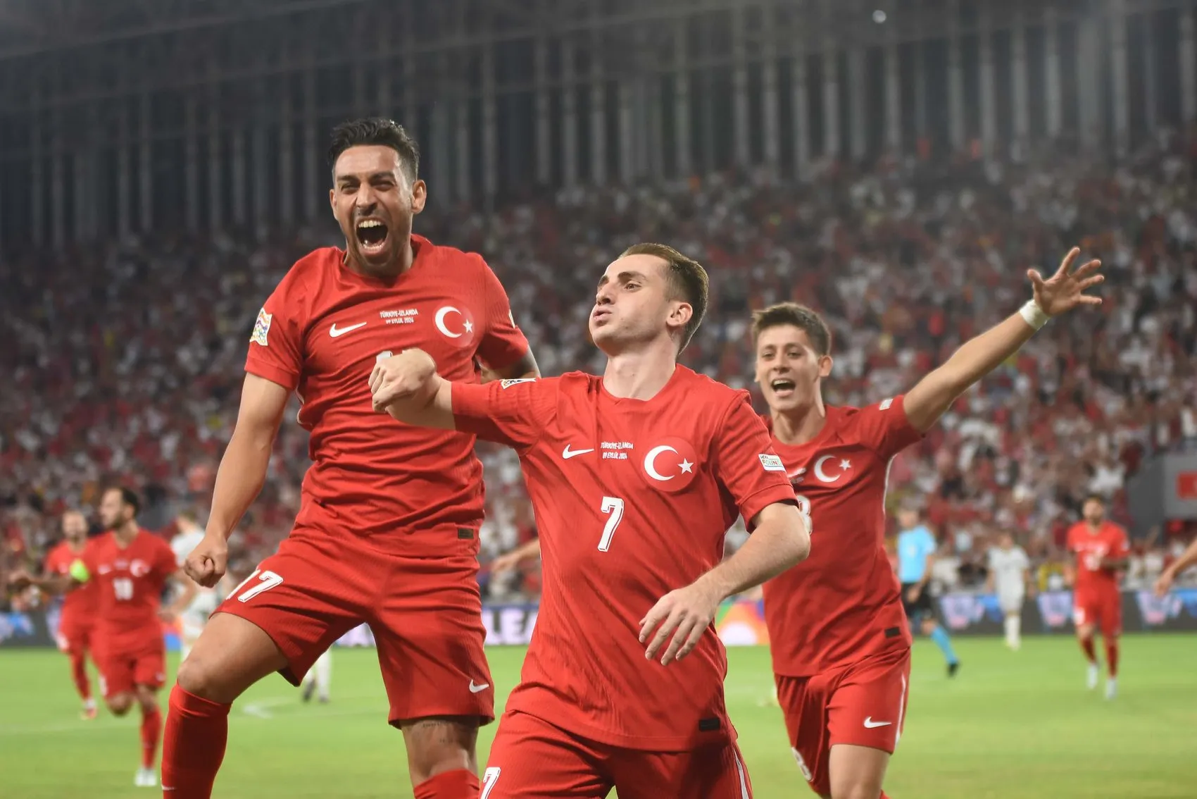 İzmir futboluna milli gurur ve efsane ismiyle çifte onur