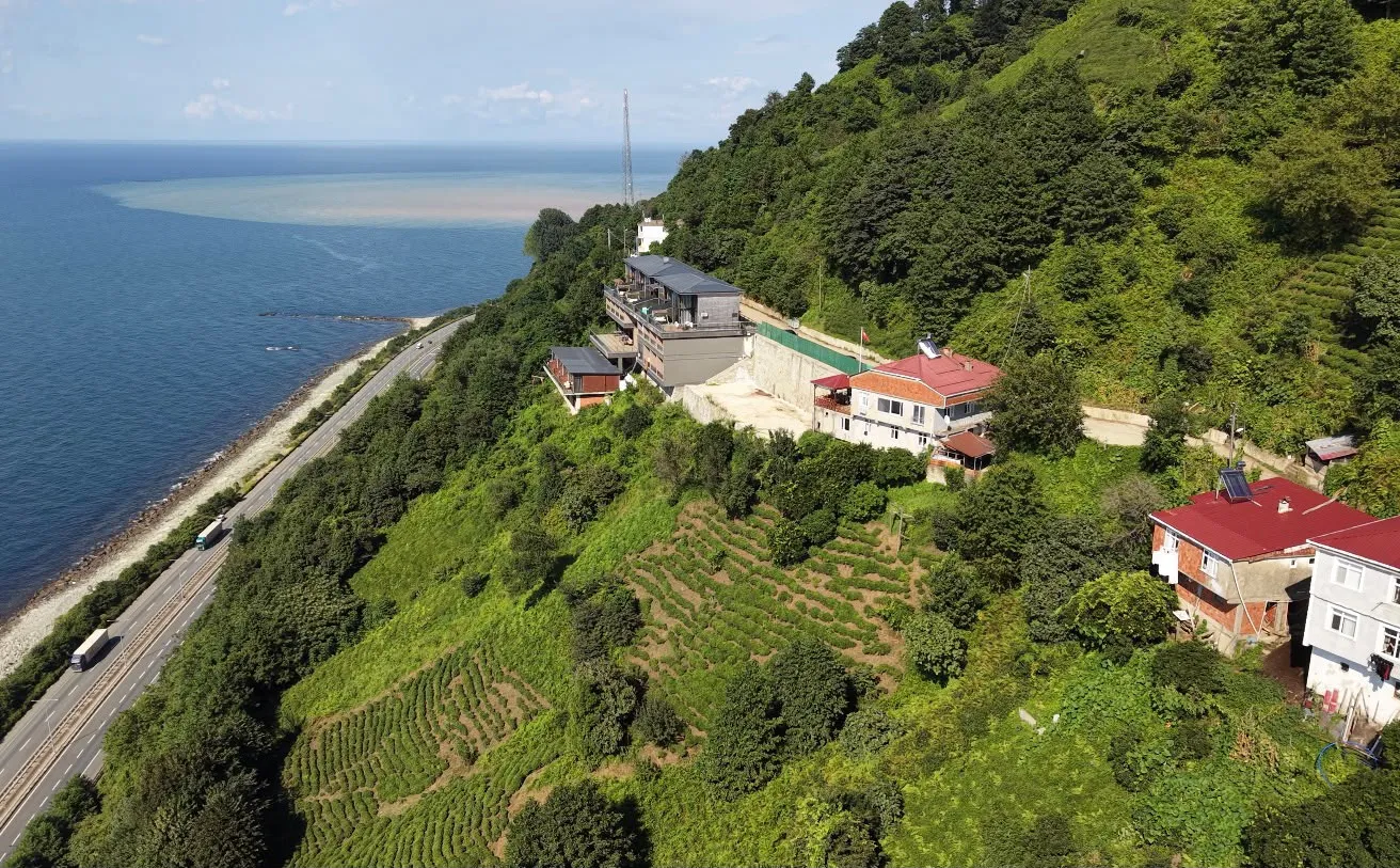 Rize’de kaçak yapıların yıkım korkusu bitti