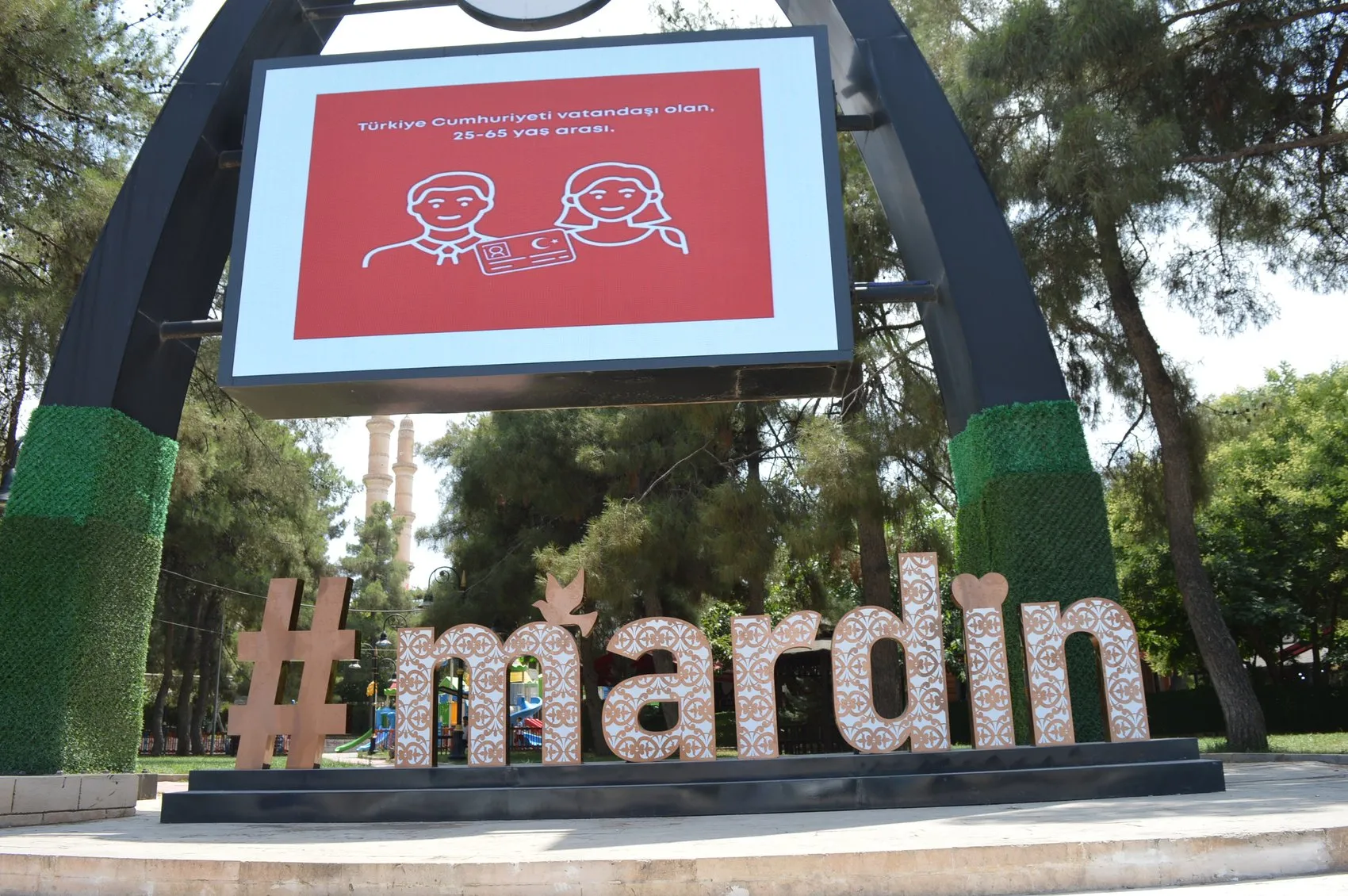 Mardin kavurucu sıcaklarla teslim oldu