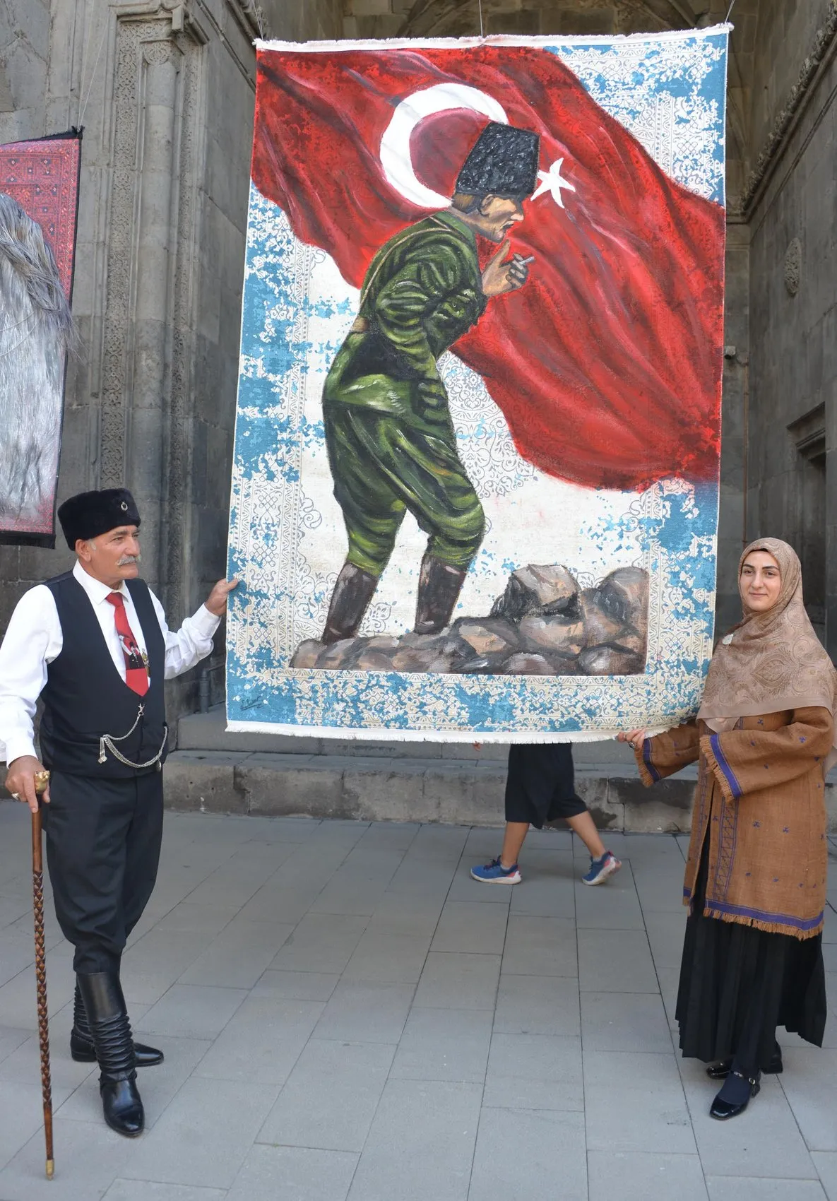 Erzurumlu öğretmenin kilim üzerindeki sanatsal yolculuğu
