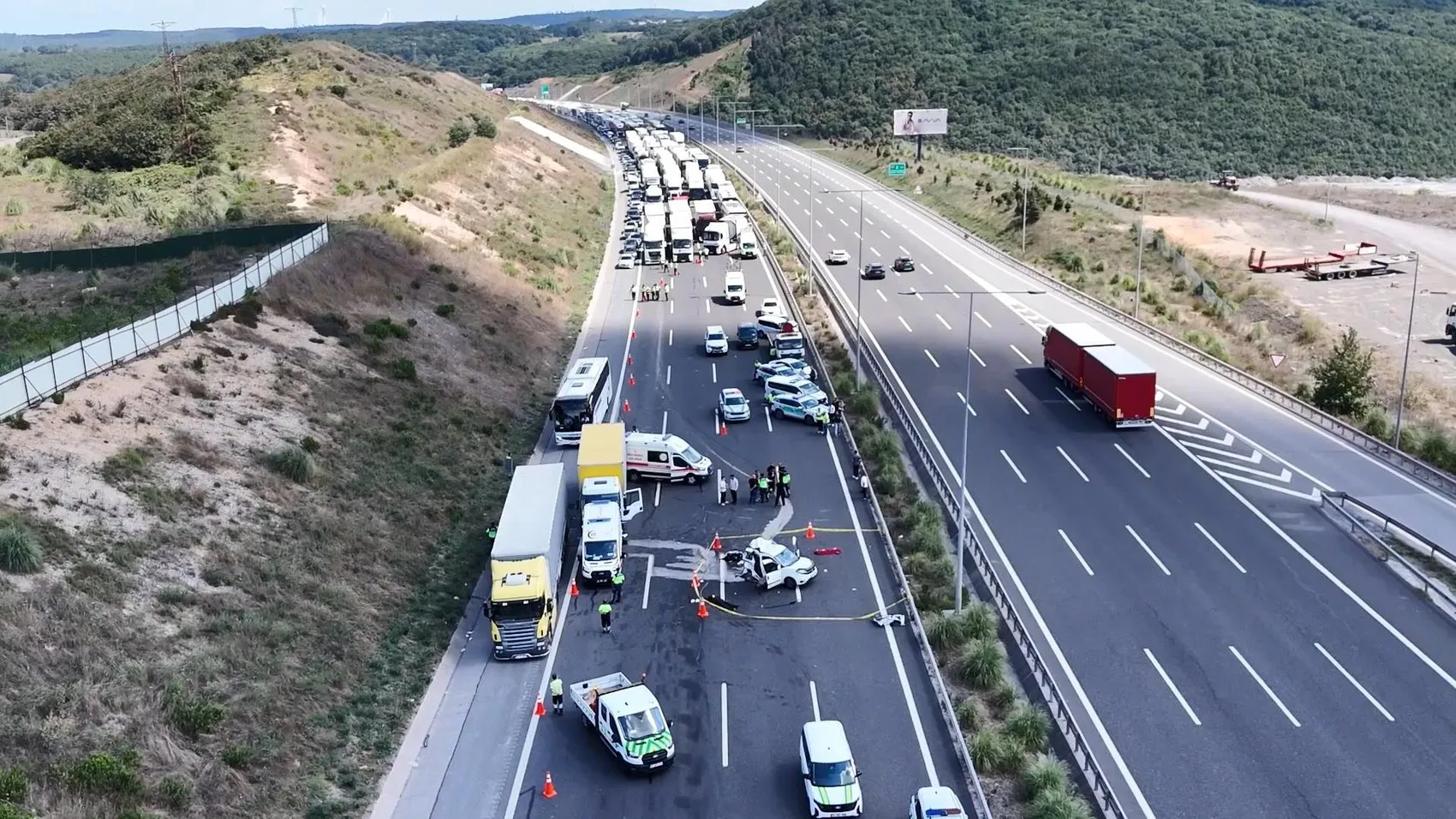 Kuzey Marmara Otoyolu’ndaki kazada üç kardeş hayatını kaybetti