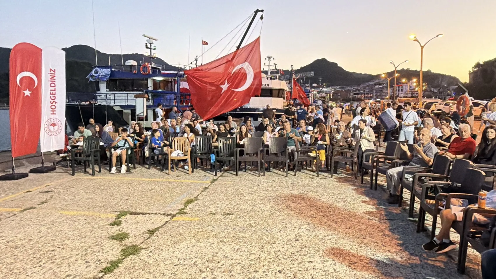 Amasra limanında büyük heyecan: Balıkçılar bereketli bir sezon için ağlarını denize bıraktı