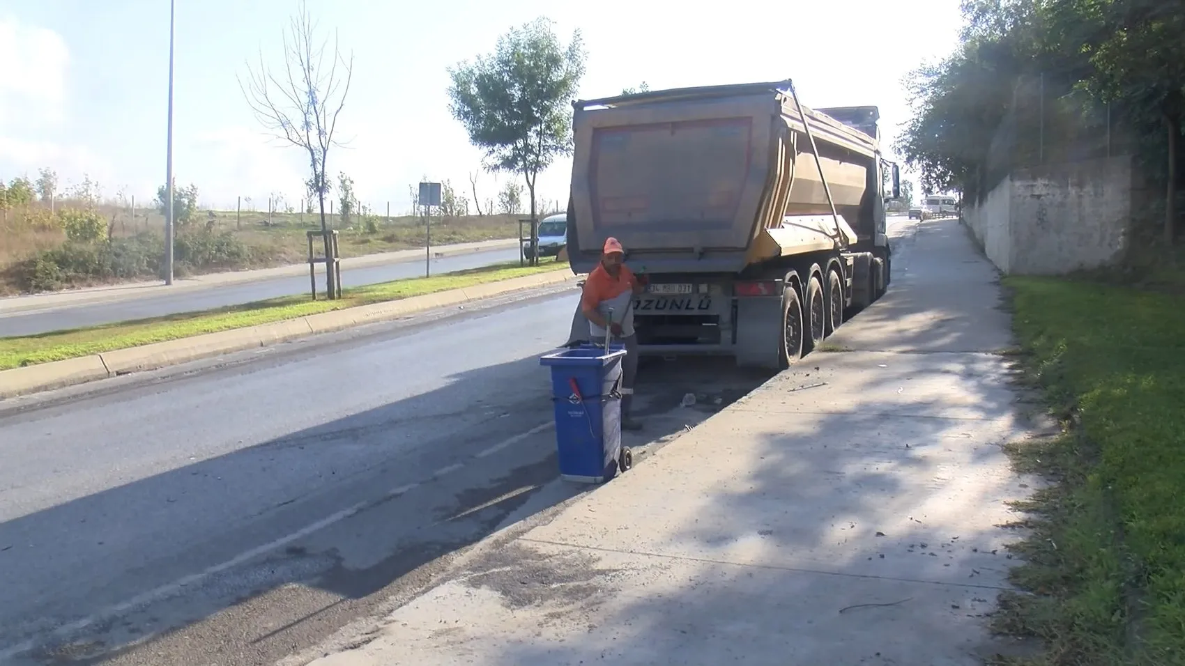 Sabah işe giderken kamyona arkadan çarptı, 3’ü çocuk 6 kişi yaralandı
