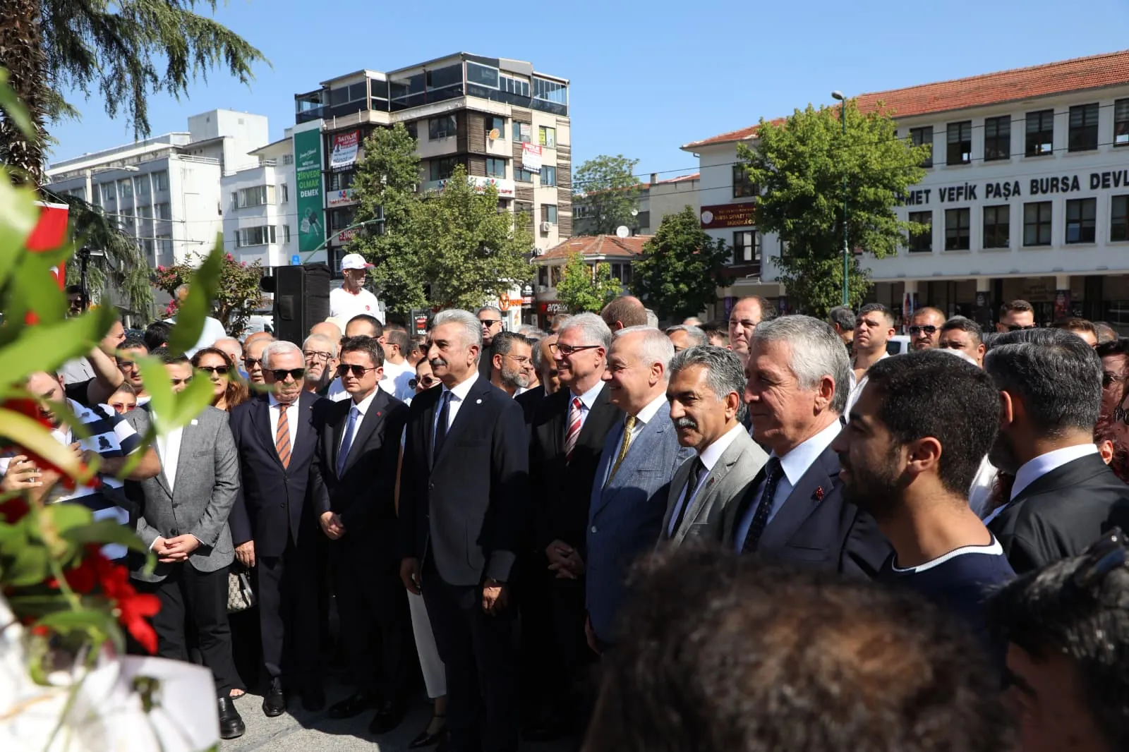 Bursa’da siyasi deprem 6 belediye başkanı CHP’den istifa etti