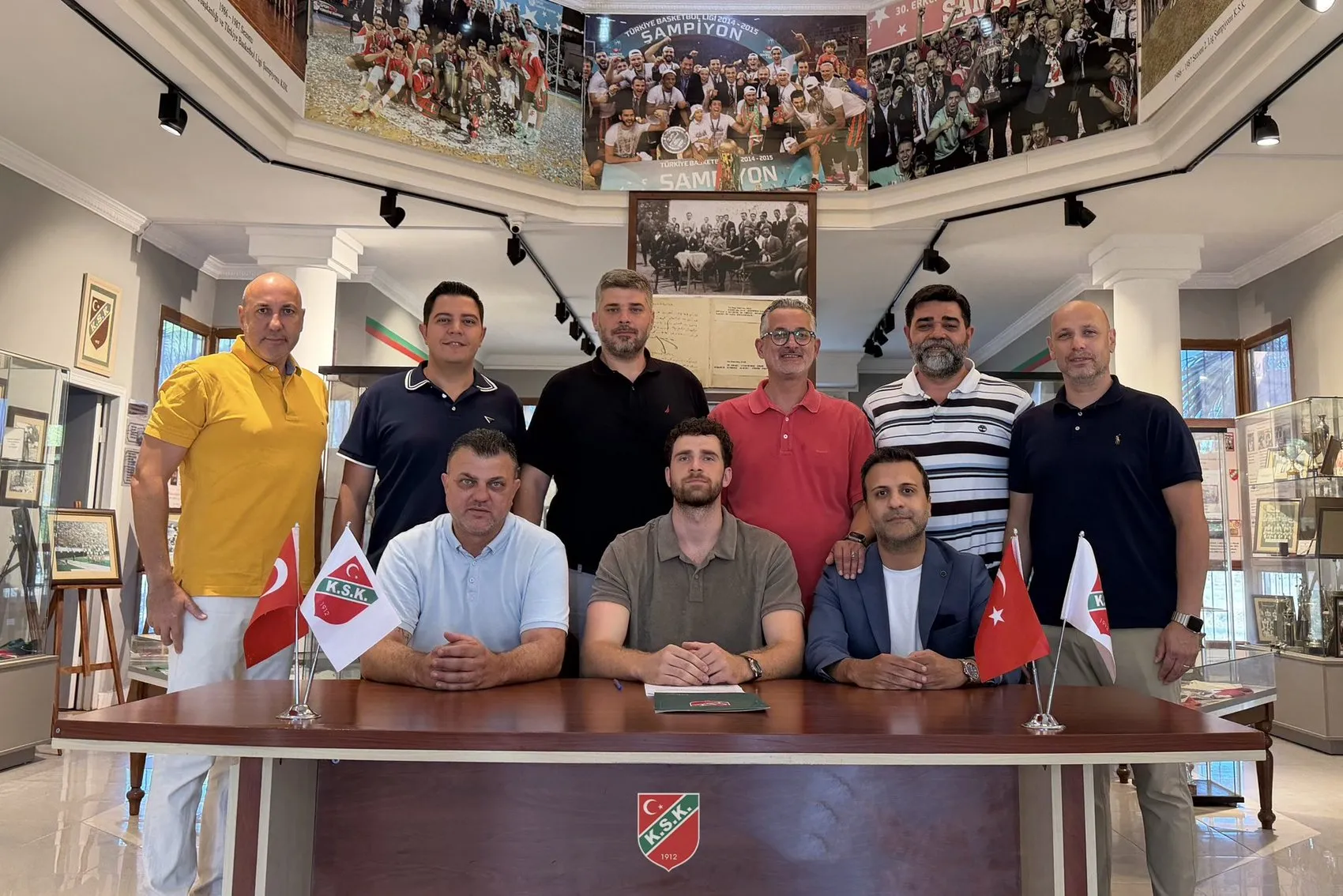 Karşıyaka eski oyuncusunu geri çağırdı