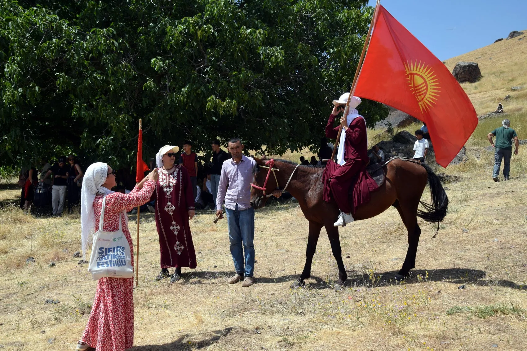 Kırgız Türklerinin ata sporu Van’da nefes kesti