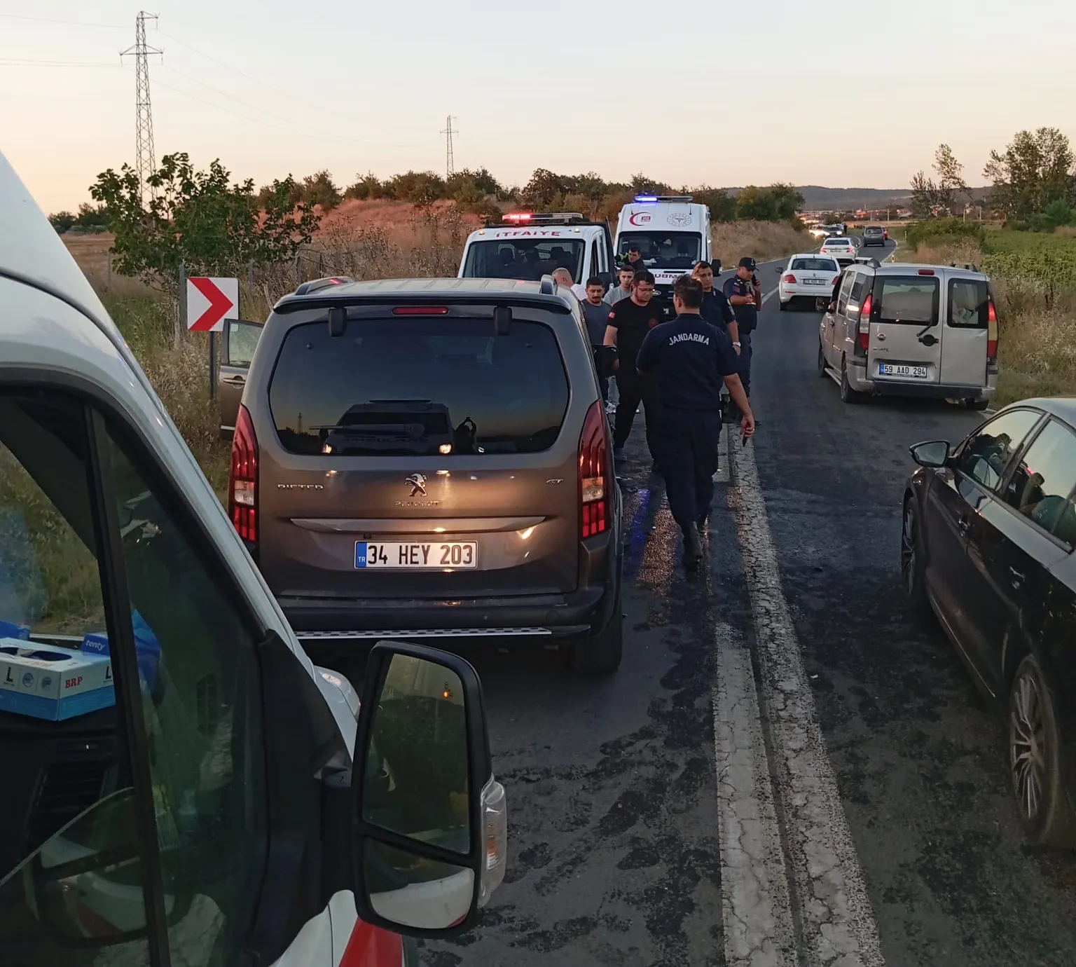 Keşan yolunda hatalı sollama kazası