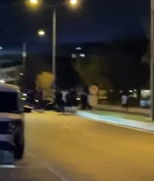 Beylikdüzü'ndeki kaza güvenlik kamerasına saniye saniye yansıdı