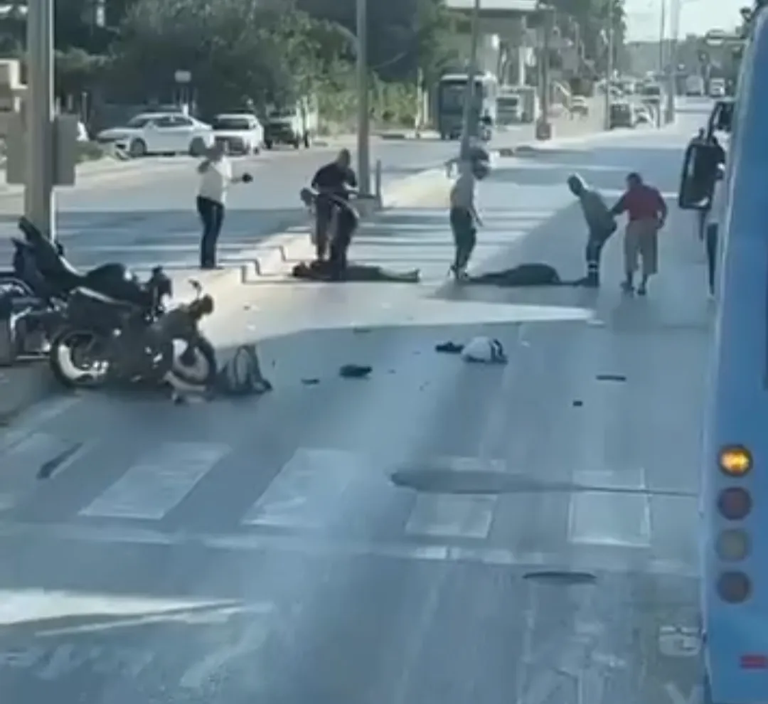Hatay'da yaya geçidinde iki motosiklet çarpıştı 1 ölü