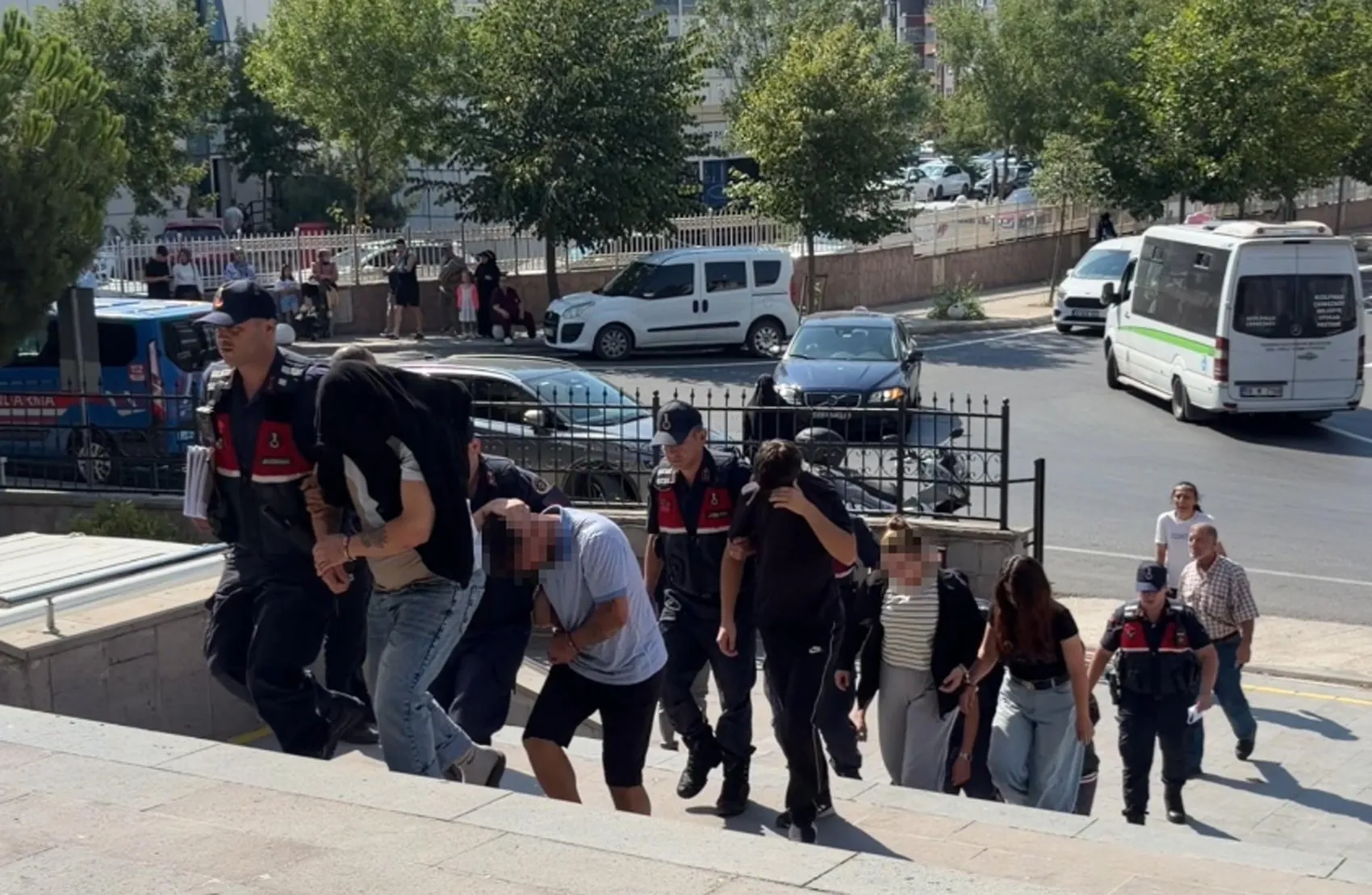Tekirdağ'da ormana götürüp videoya çeken 6 kişiye gözaltı
