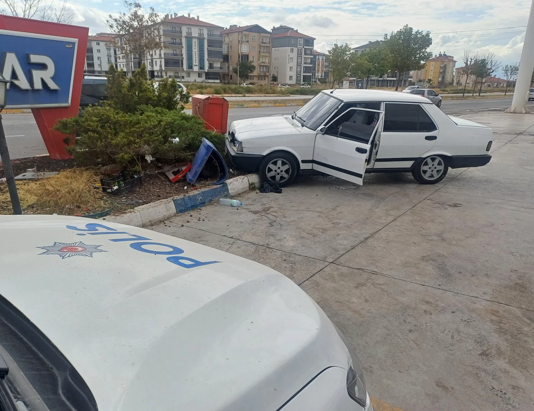 Aday sürücünün işe gidiş yolculuğu hastanede bitti