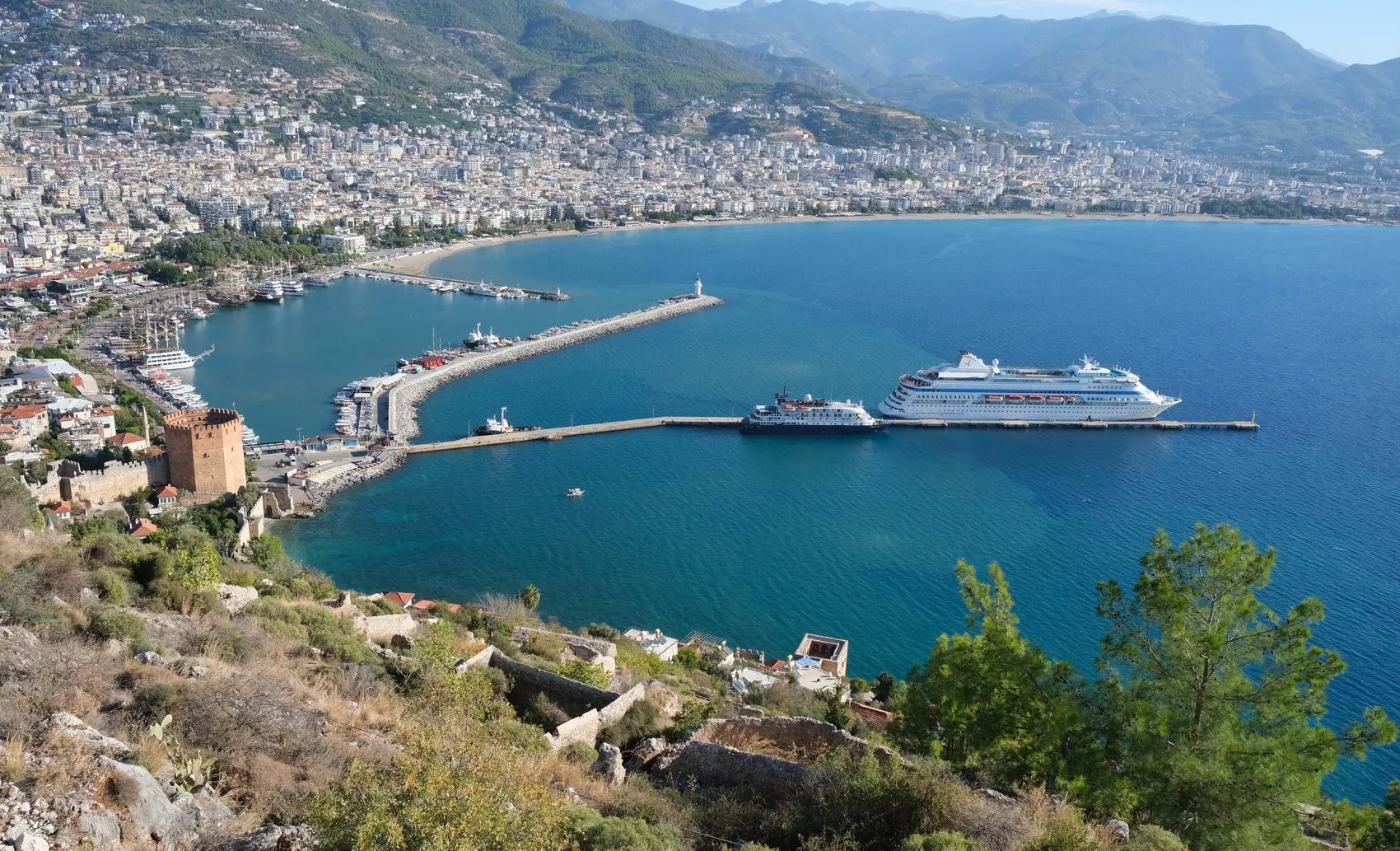 Türkiye limanlarına kruvaziyer akını Yolcu sayısı 1 milyonu geçti