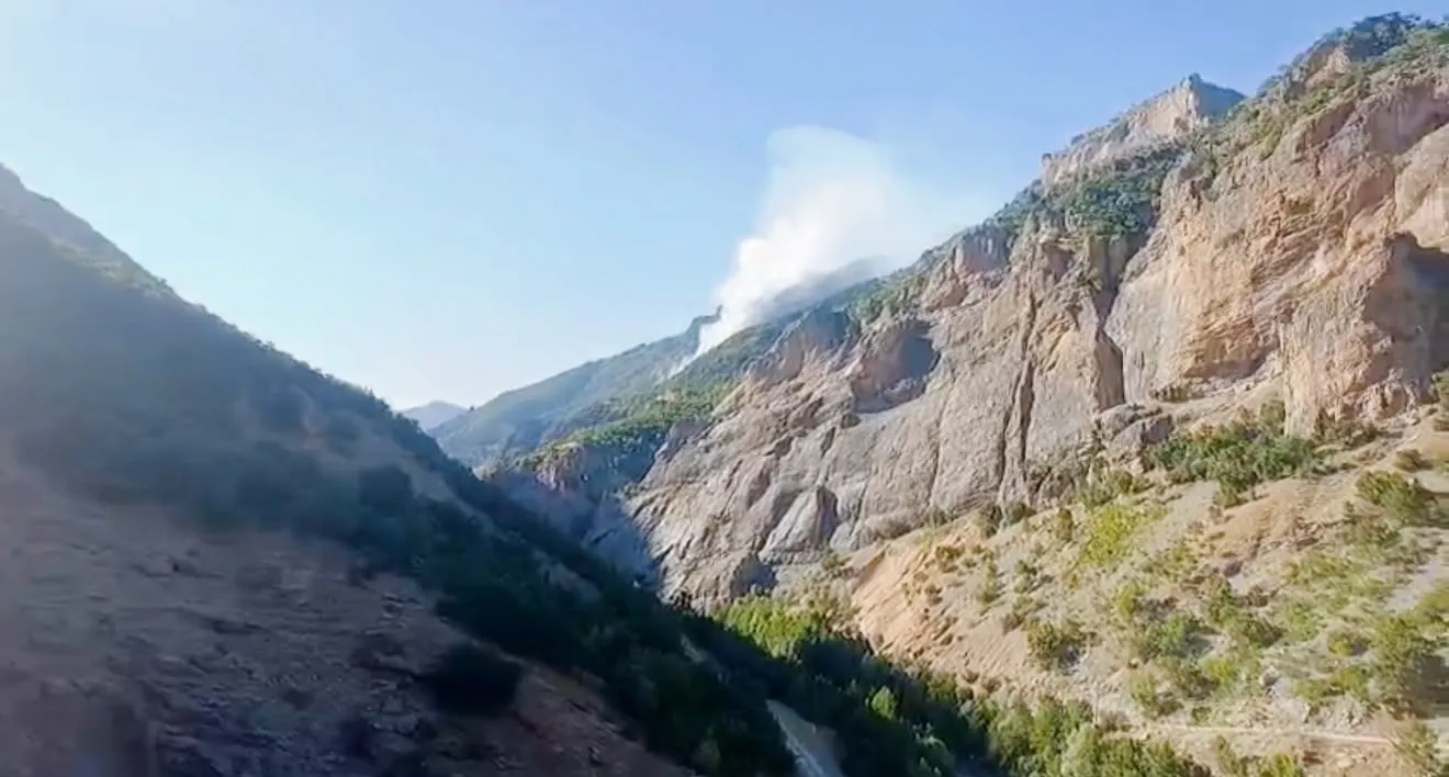 Tunceli'de Munzur Vadisi alevlere teslim oldu