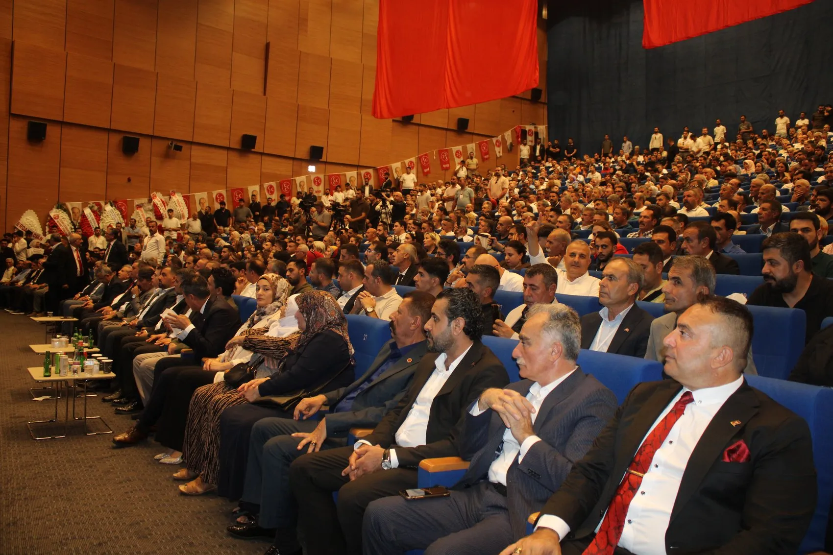 MHP Diyarbakır'da kongresini yaptı Osmanağaoğlu'ndan 'kapılar içinde kapılar' vurgusu
