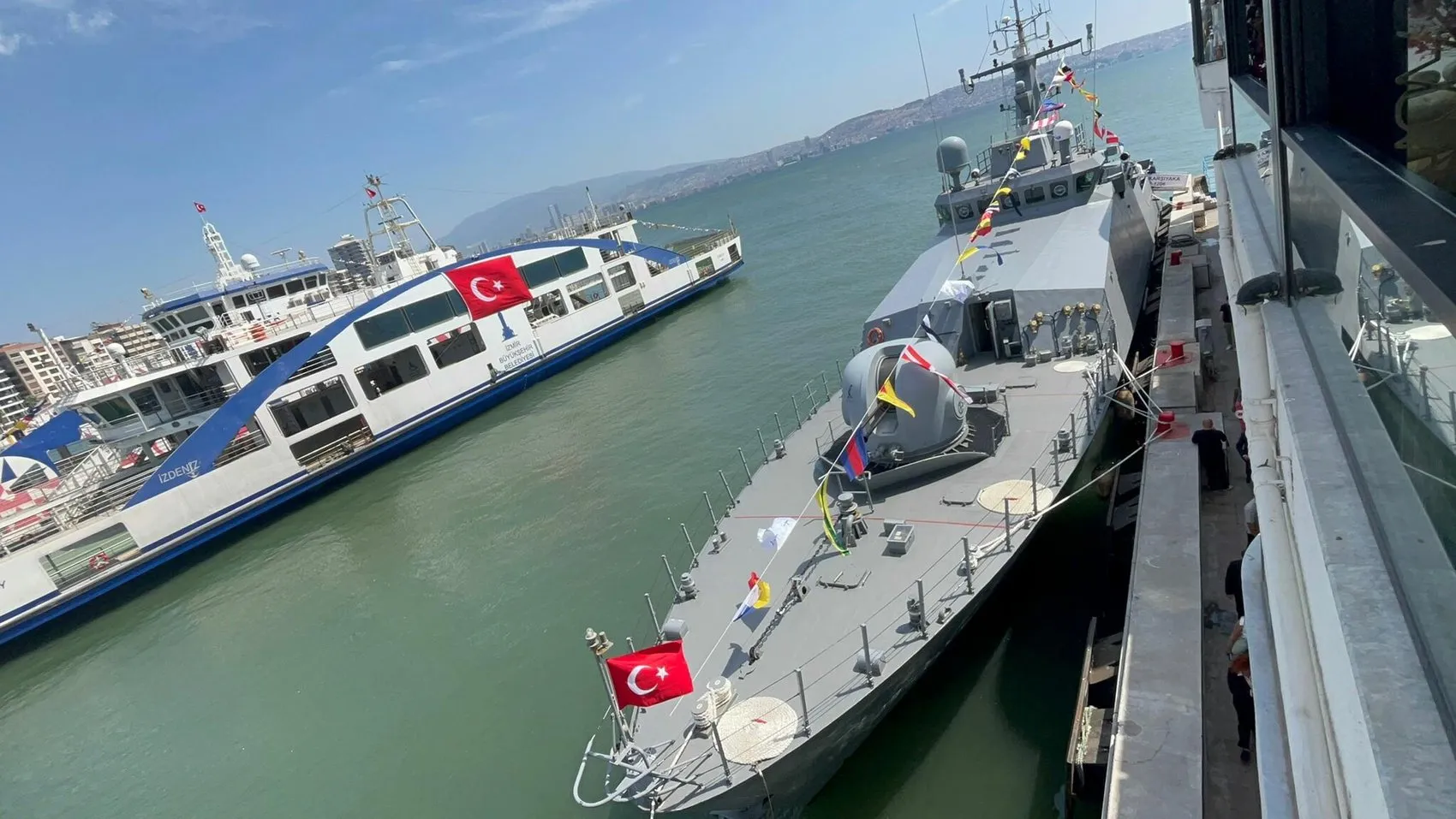 İzmir'de 30 Ağustos coşkusu: TCG Karşıyaka kapılarını ilk kez halka açtı