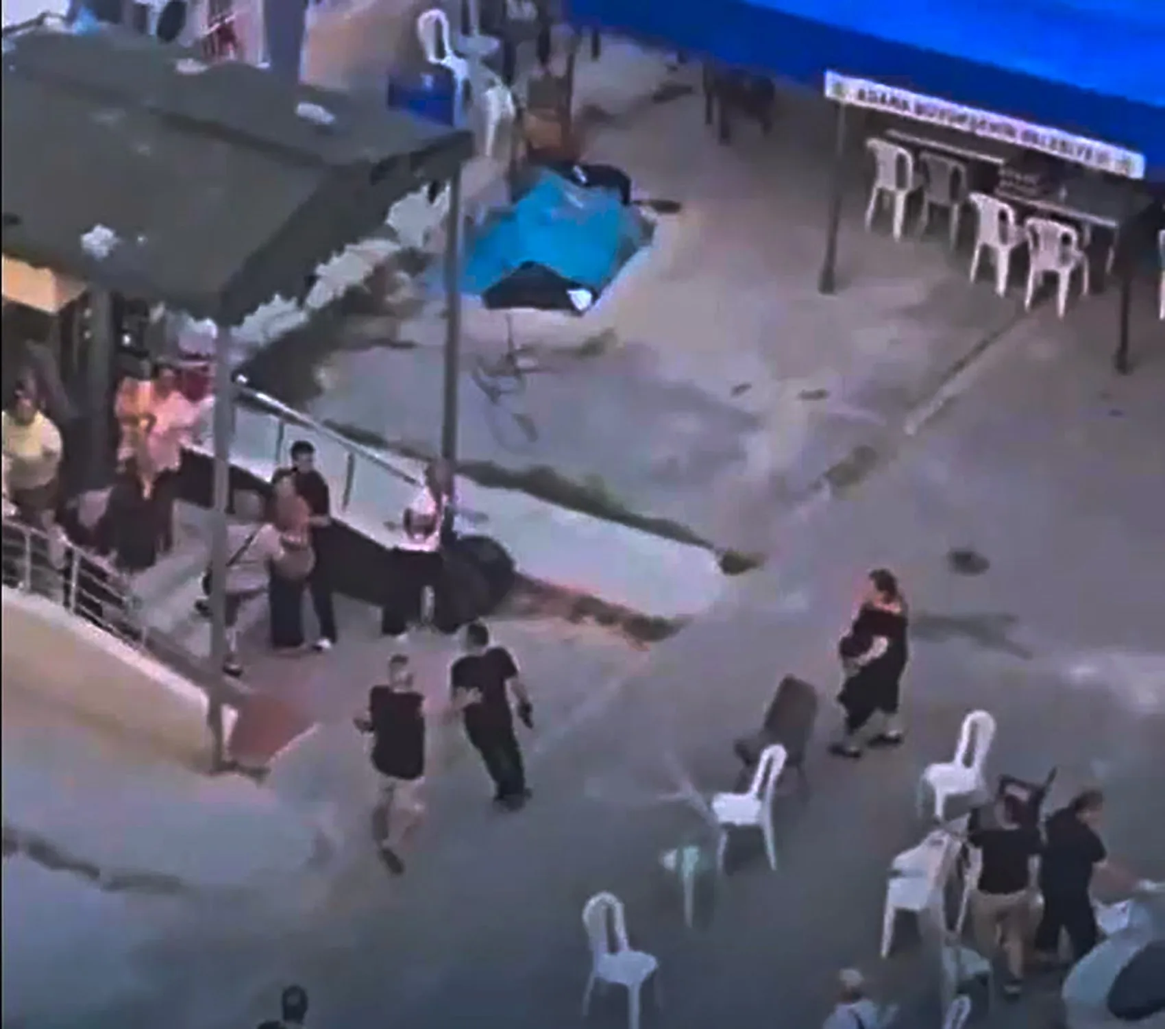 Adana'da taziye evinde silahlı kavga paniği