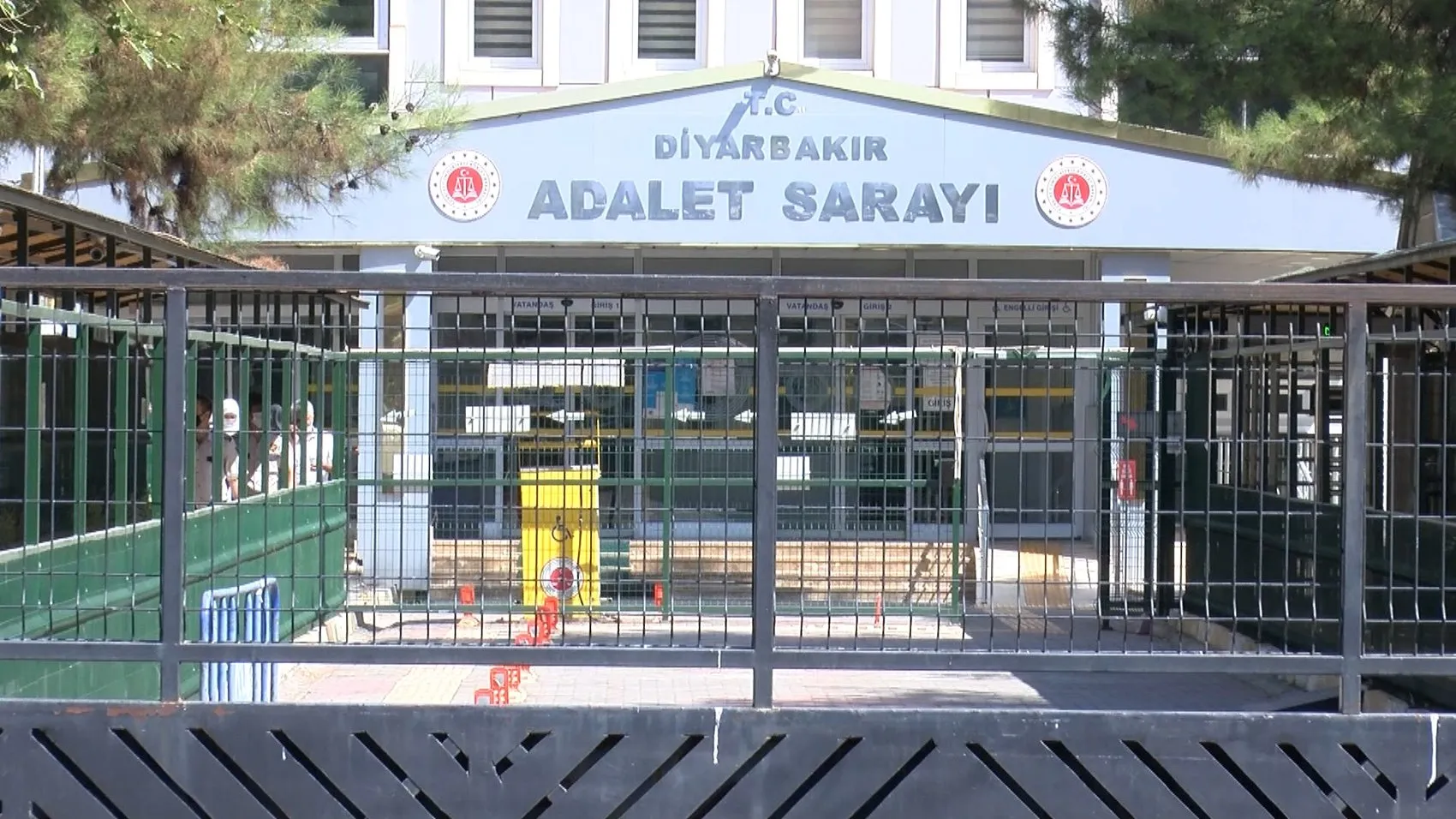 Diyarbakır'daki restoran baskınında 5 kişi tutuklandı