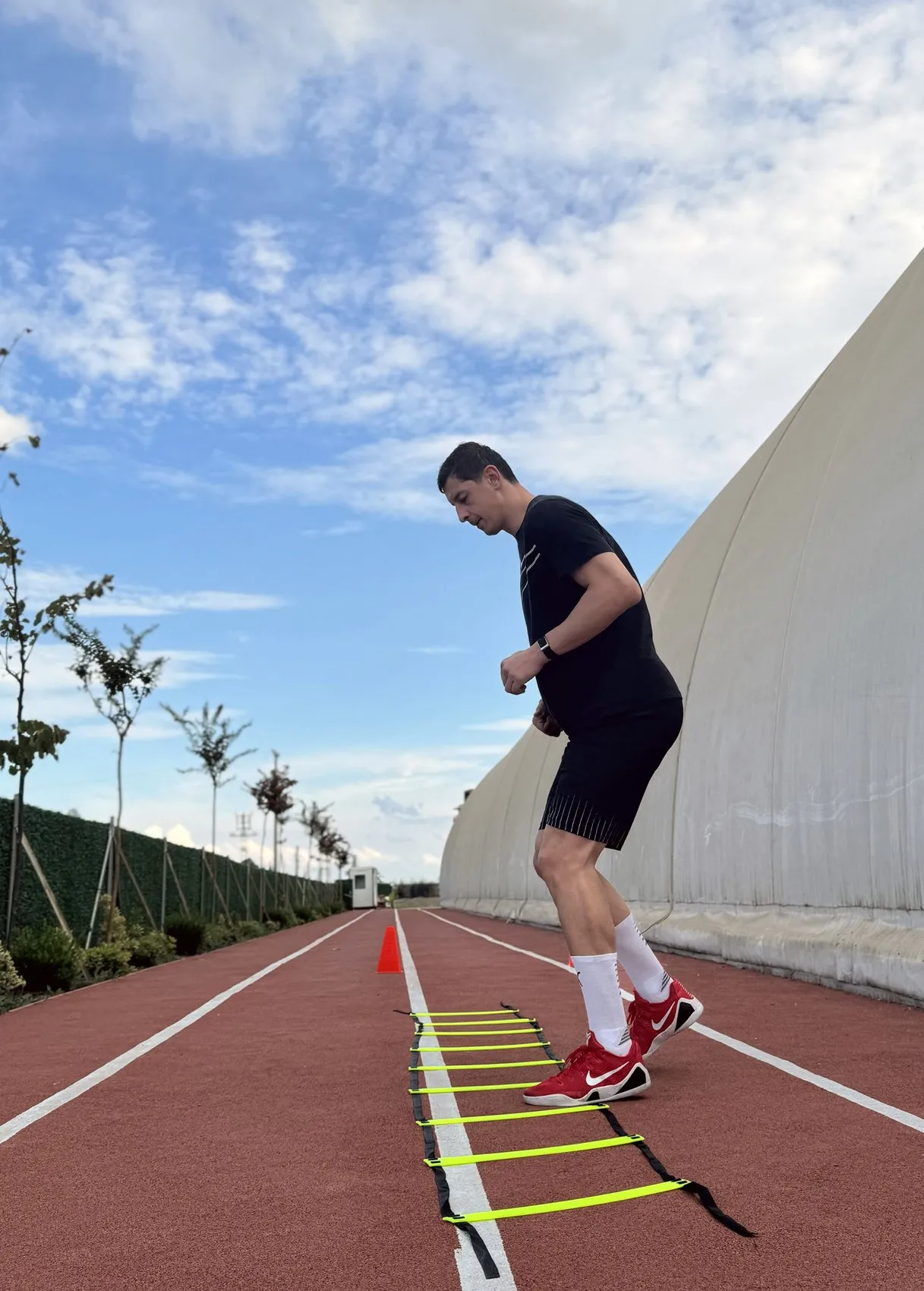 Profesyonel basketbolcular sezon öncesi İzmir’de bir araya geldi