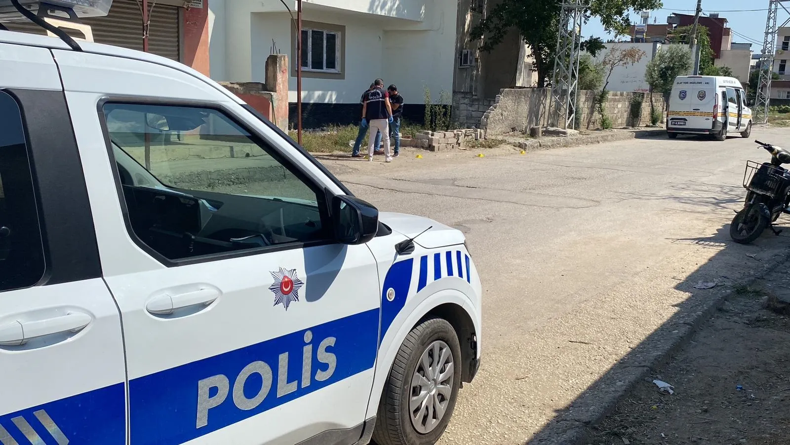 Ceyhan'da dehşet anları: Sokak ortasında eşini ve baldızını vurdu