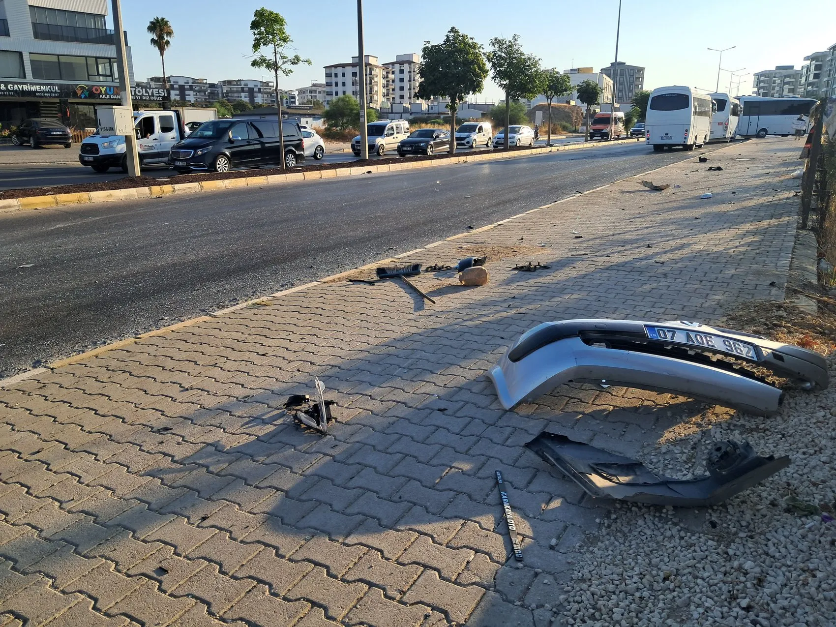 Oğlunun kazasını görüp yardıma koştu, ölenin oğlu olduğunu orada öğrendi