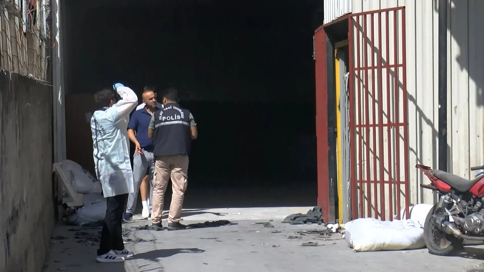 4. kattan düşen yük asansörü bir işçiyi ağır yaraladı, iş yeri sahibi gözaltında