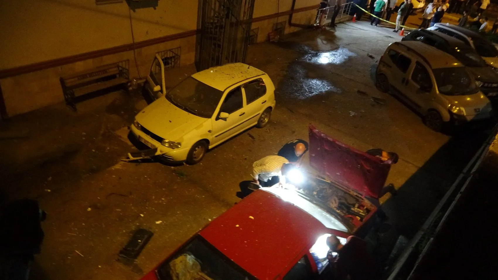Trabzon'da emniyet bahçesine düşen gizemli cisim araçları hurdaya çevirdi