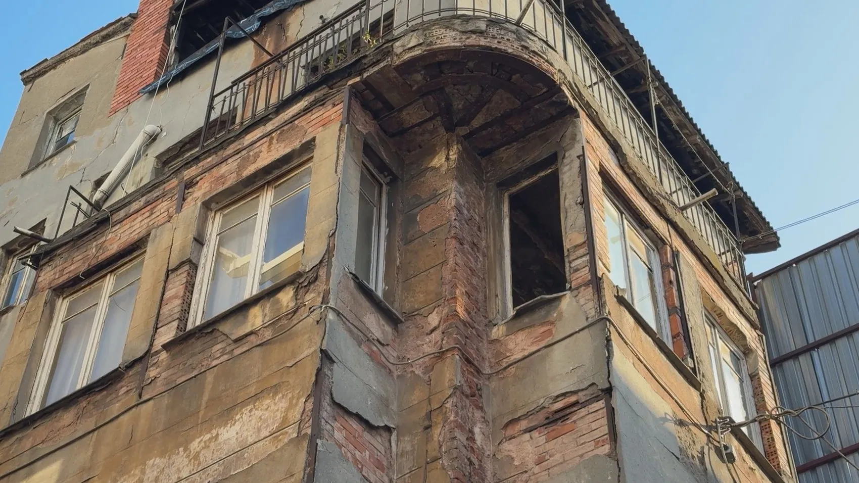 Beyoğlu’nda cinayeti işleyen komşu polise ihbarcı oldu