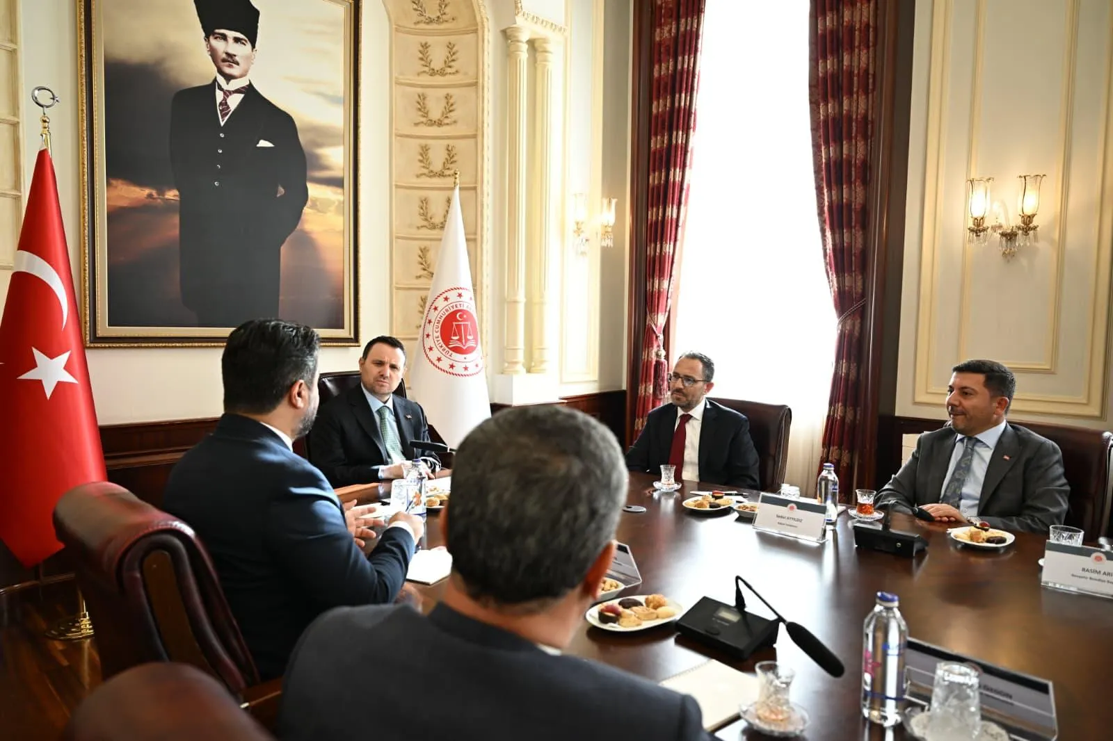 Nevşehir heyeti Ankara’ya gitti Bakan Gürlek ile görüştü