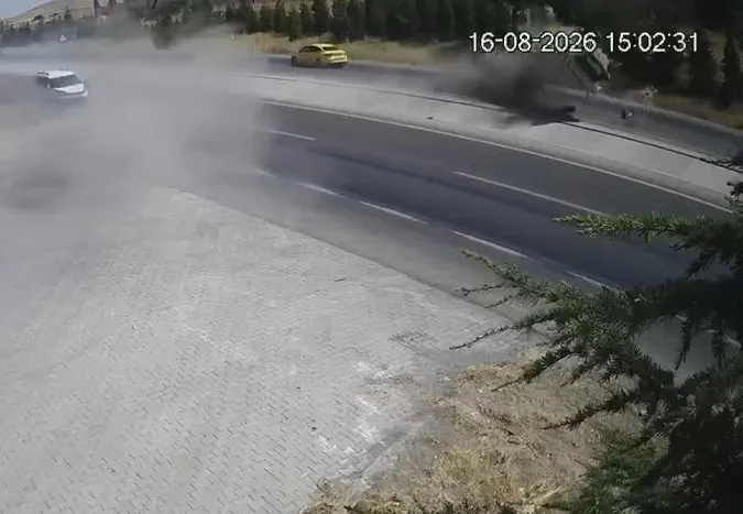 Konya’da iki kişinin öldüğü kaza kameraya yansıdı
