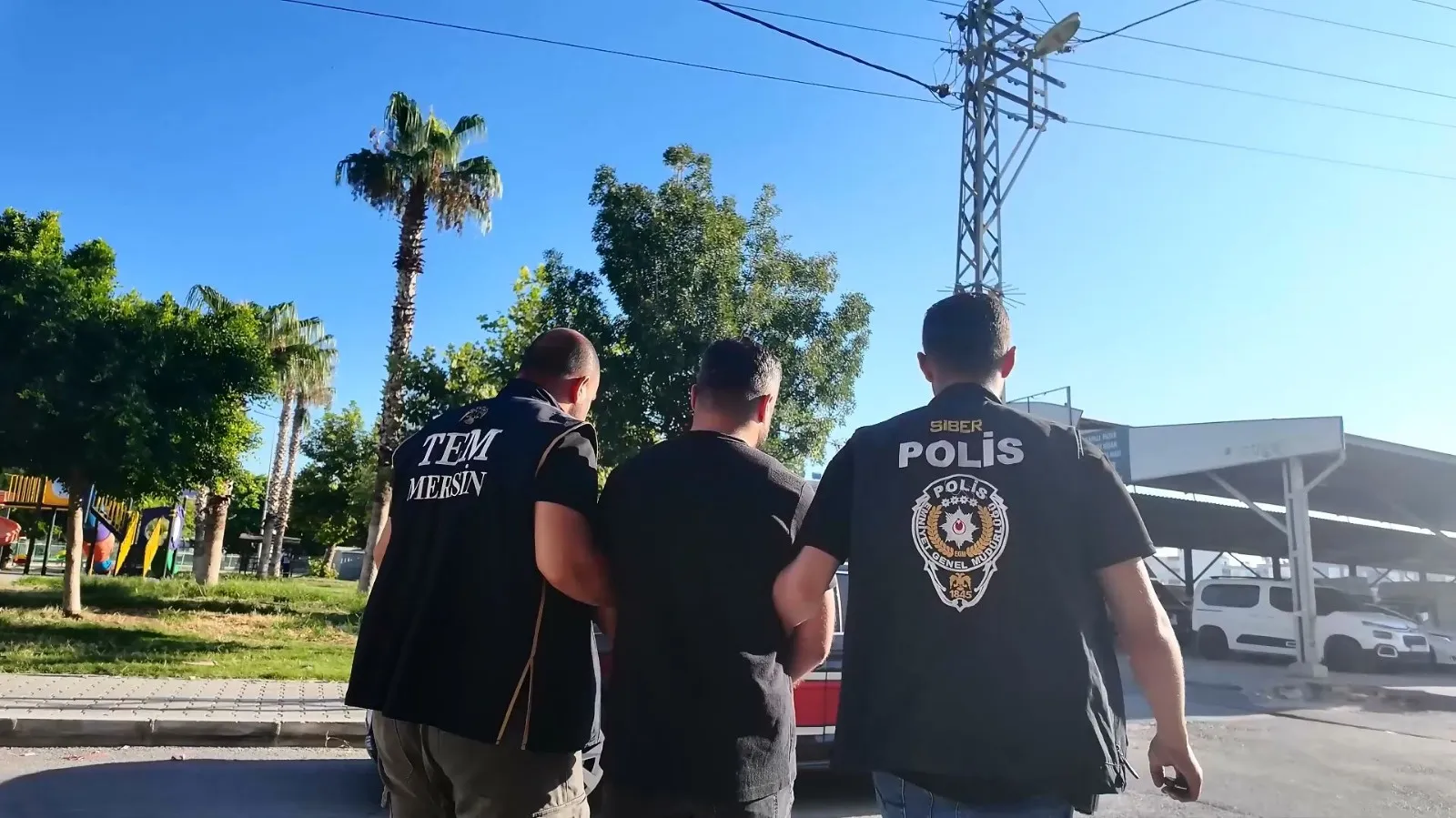 Mersin merkezli yasa dışı bahis çetesine ağır darbe