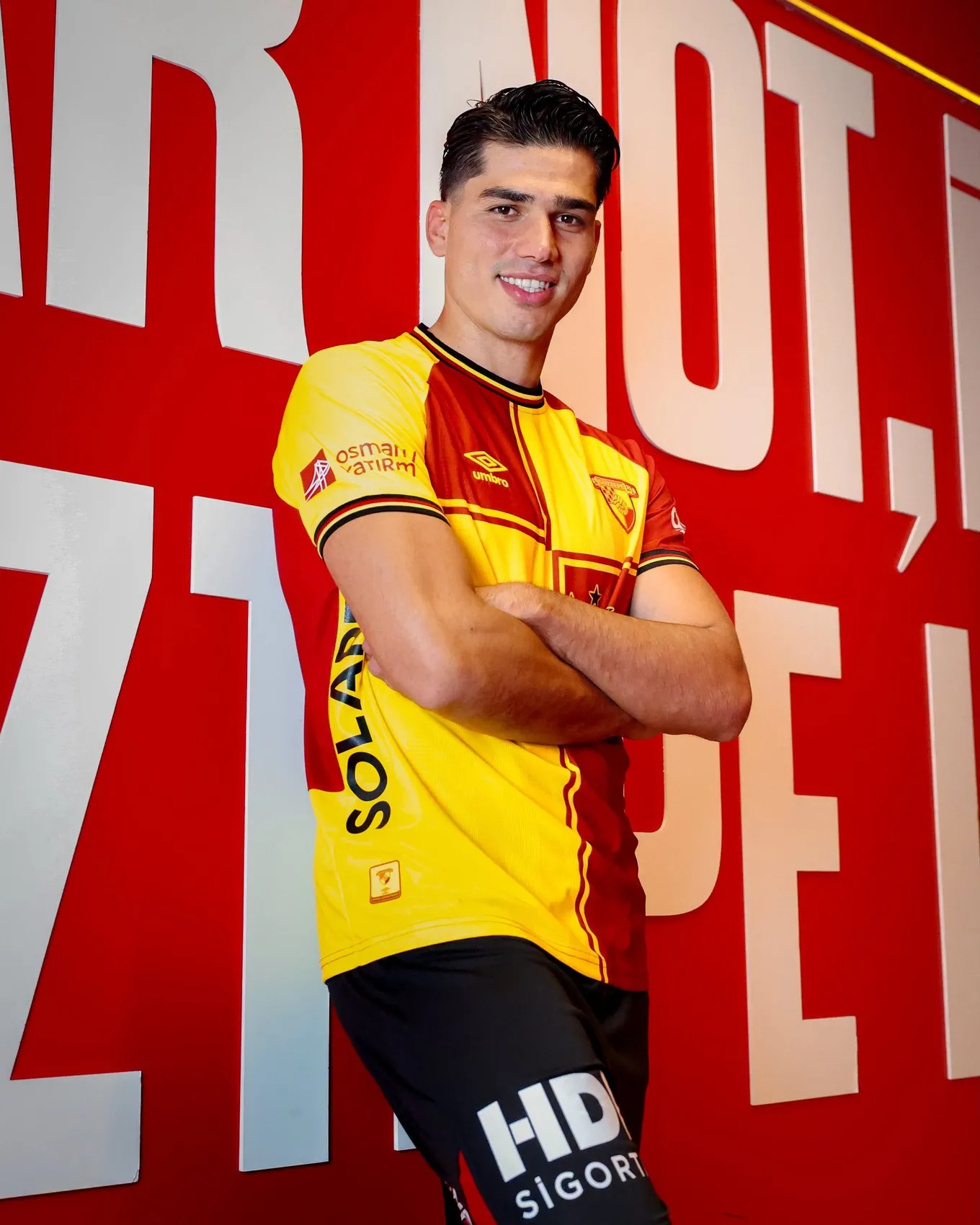 Göztepe'de orta saha değişimi hız kazandı