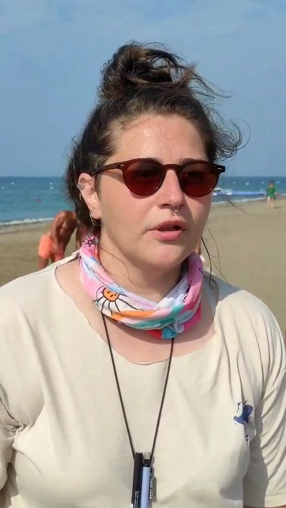 Belek sahilinde yavru carettaların zorlu deniz yolculuğu