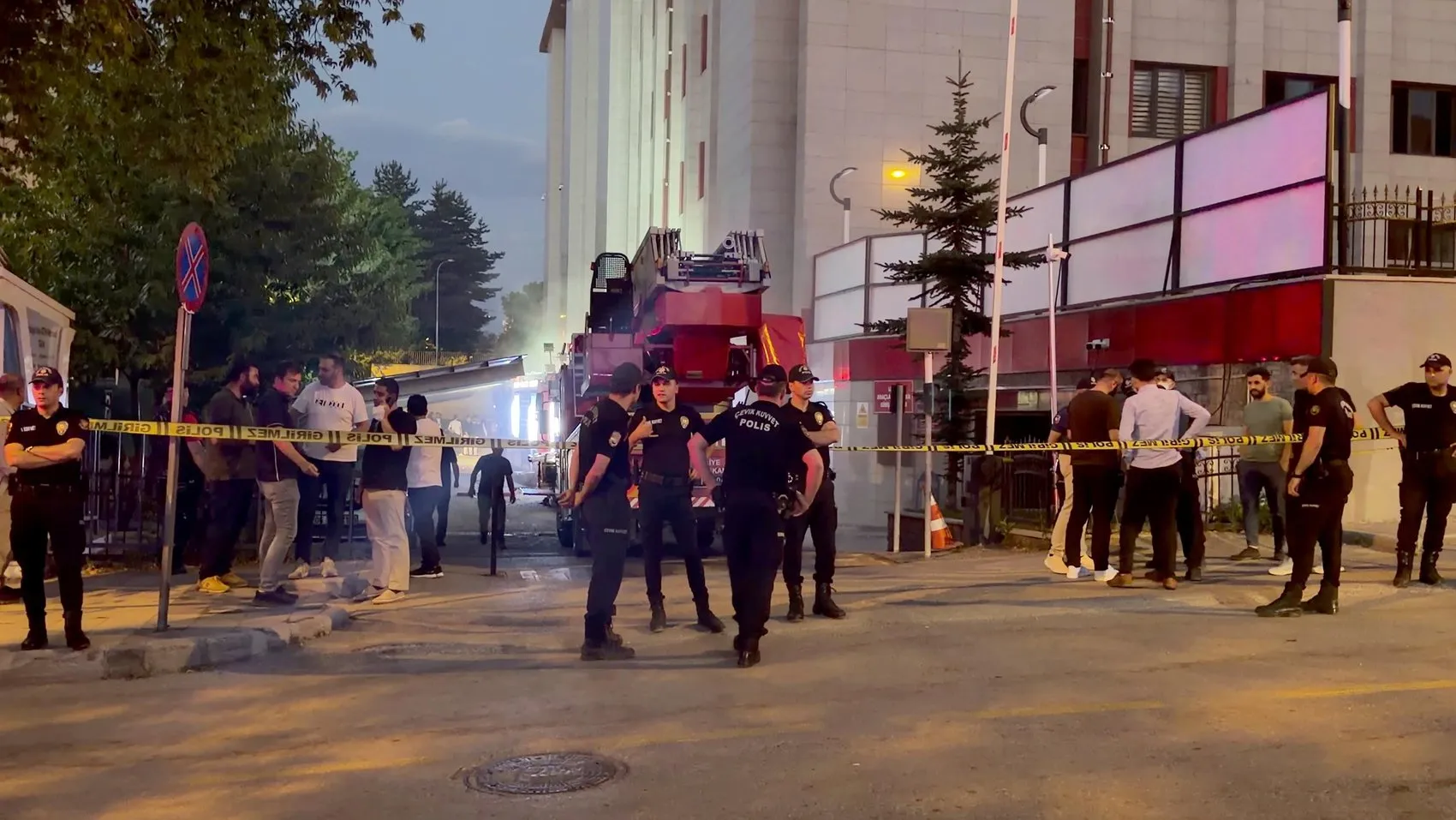 Erzurum Adliyesi’nde yangın paniği