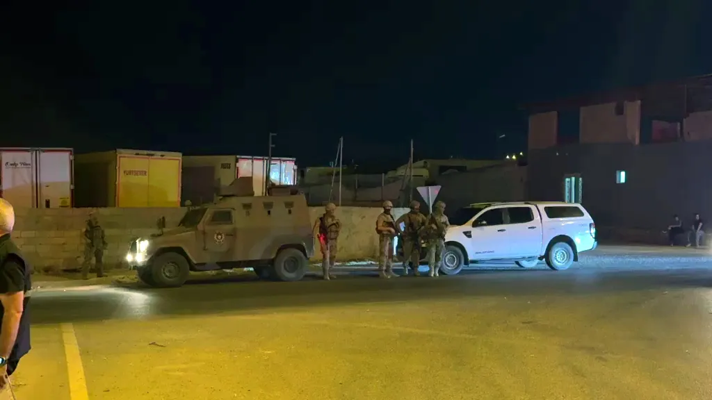 Düğün konvoyunda kanlı kavga