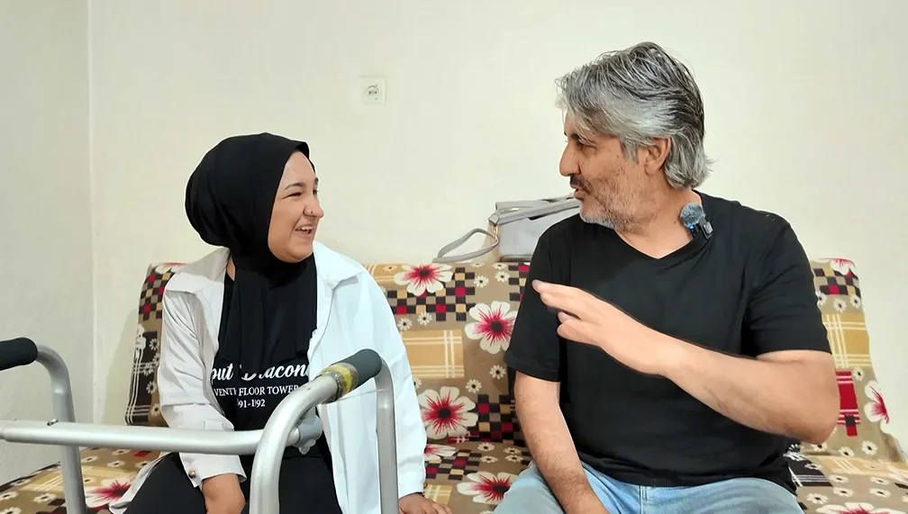 Ercişli Esma tedaviyle ayağa kalktı Sırada üniversite hayali var