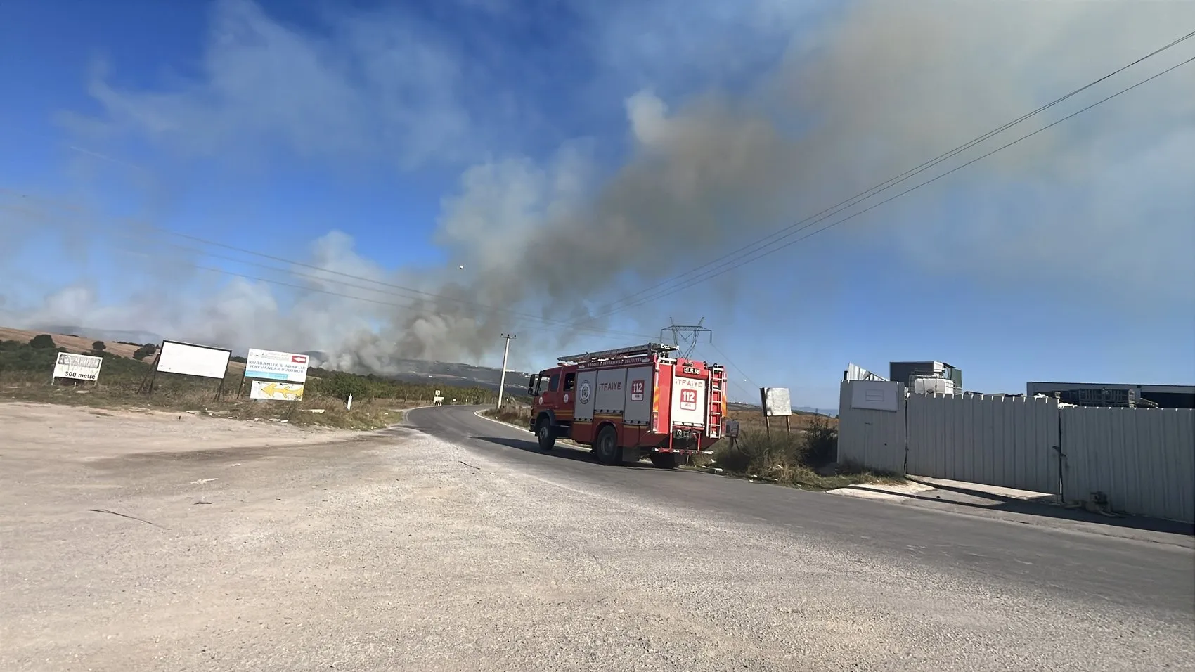 Gebze'de orman yangını havadan ve karadan müdahaleyle söndürüldü