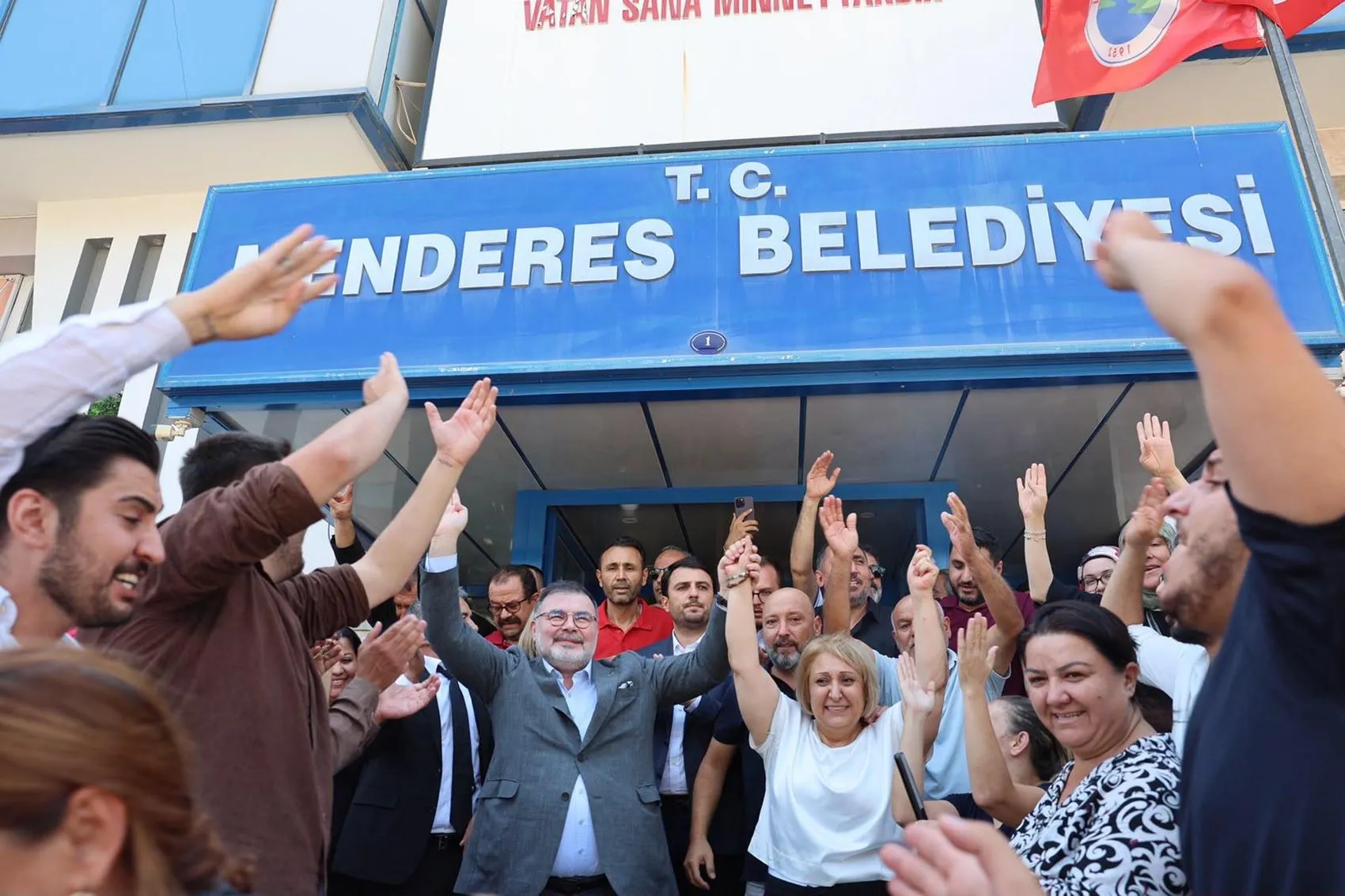 Menderes Belediyesi'nde Asuman Şen dönemi başlıyor