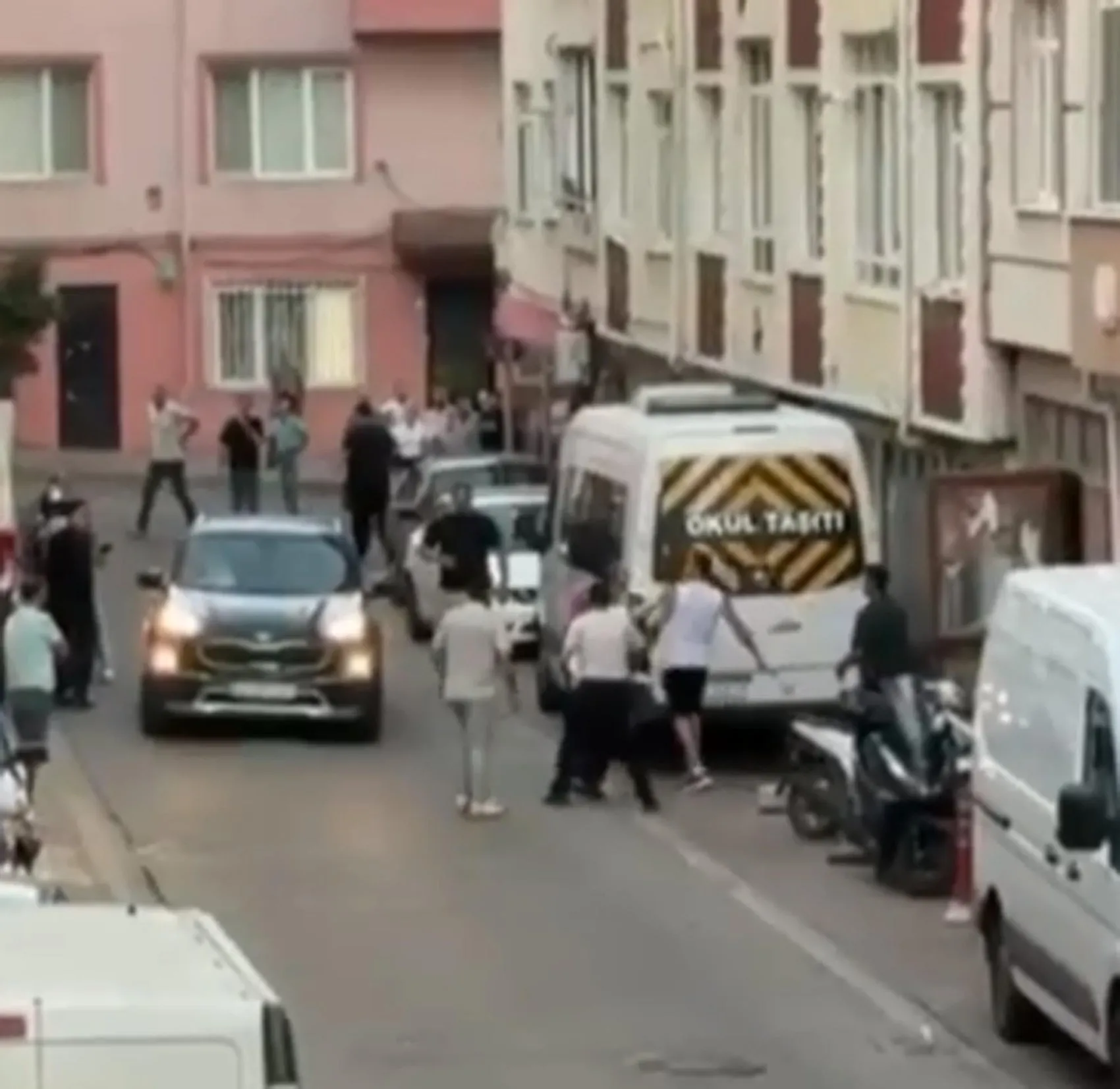Çorlu'da komşu kavgası Keserli saldırı kamerada