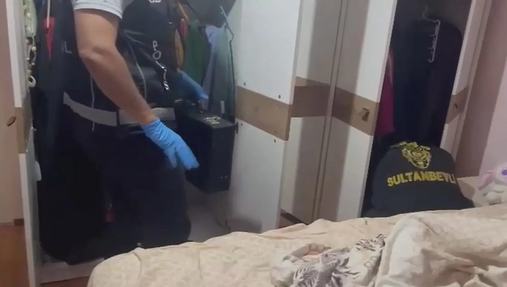 Sahte raporla vatandaşlık satan şebekeye büyük operasyon
