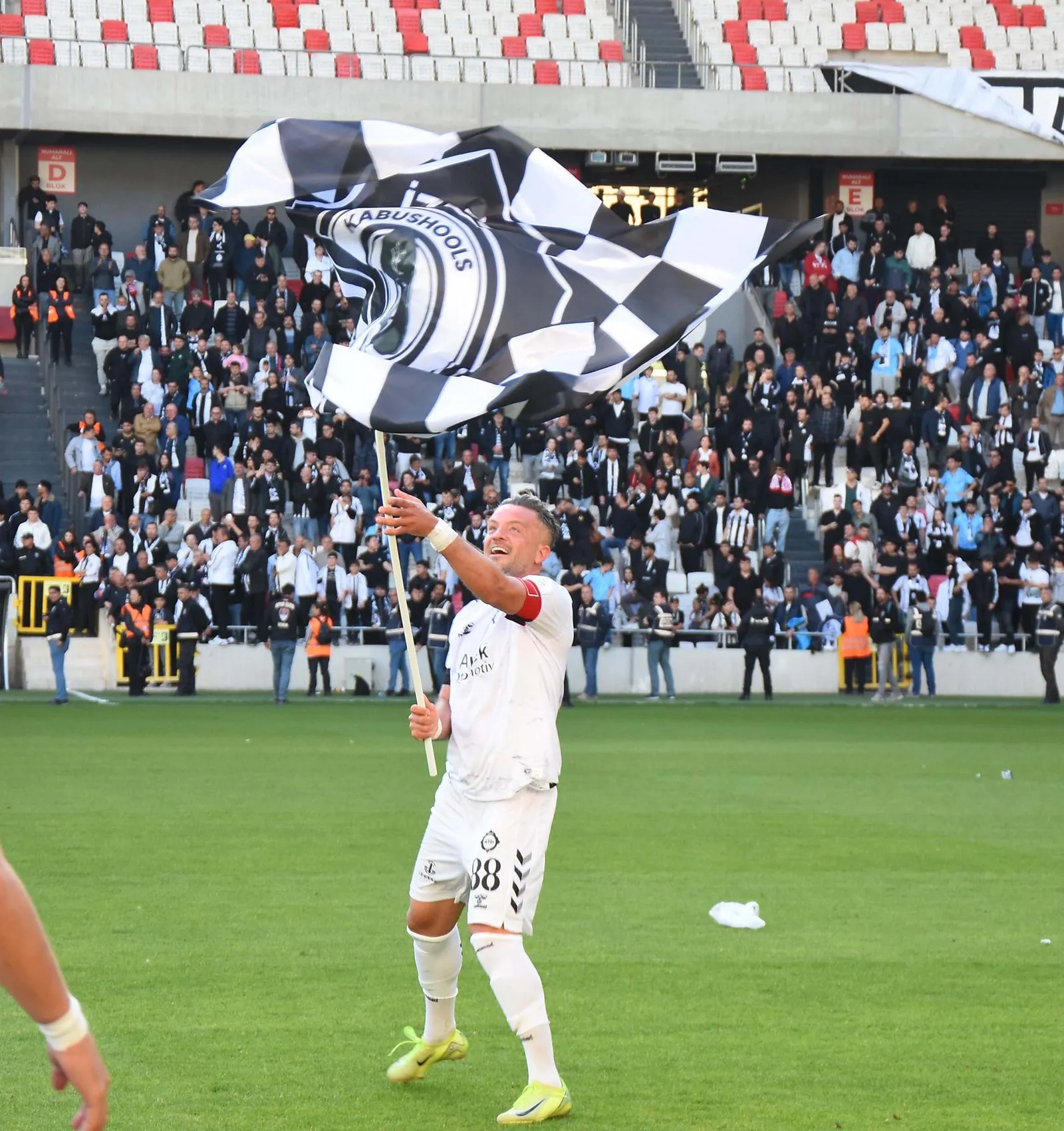 Altay'da gözler tecrübeli isimlerde: Gençlerin performansı umut veriyor