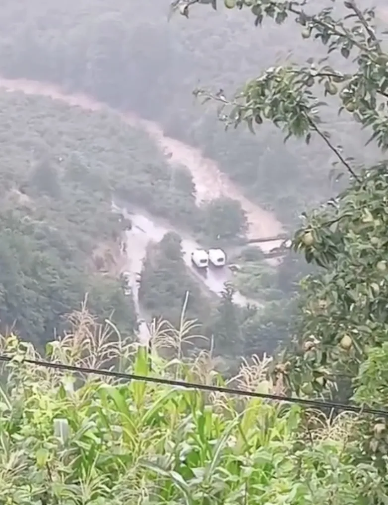 Giresun Görele'de sel felaketi Anne ve iki kızı kayboldu